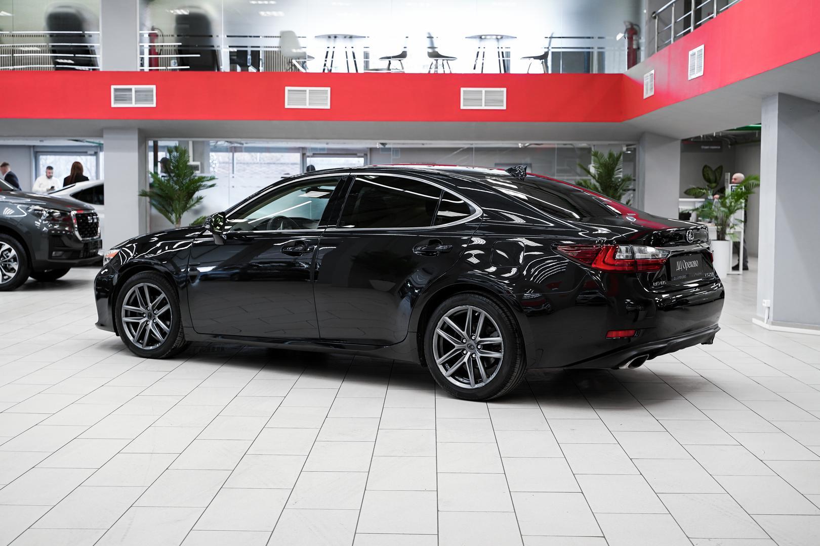 Lexus ES 2017, черный, ДЦ Орехово