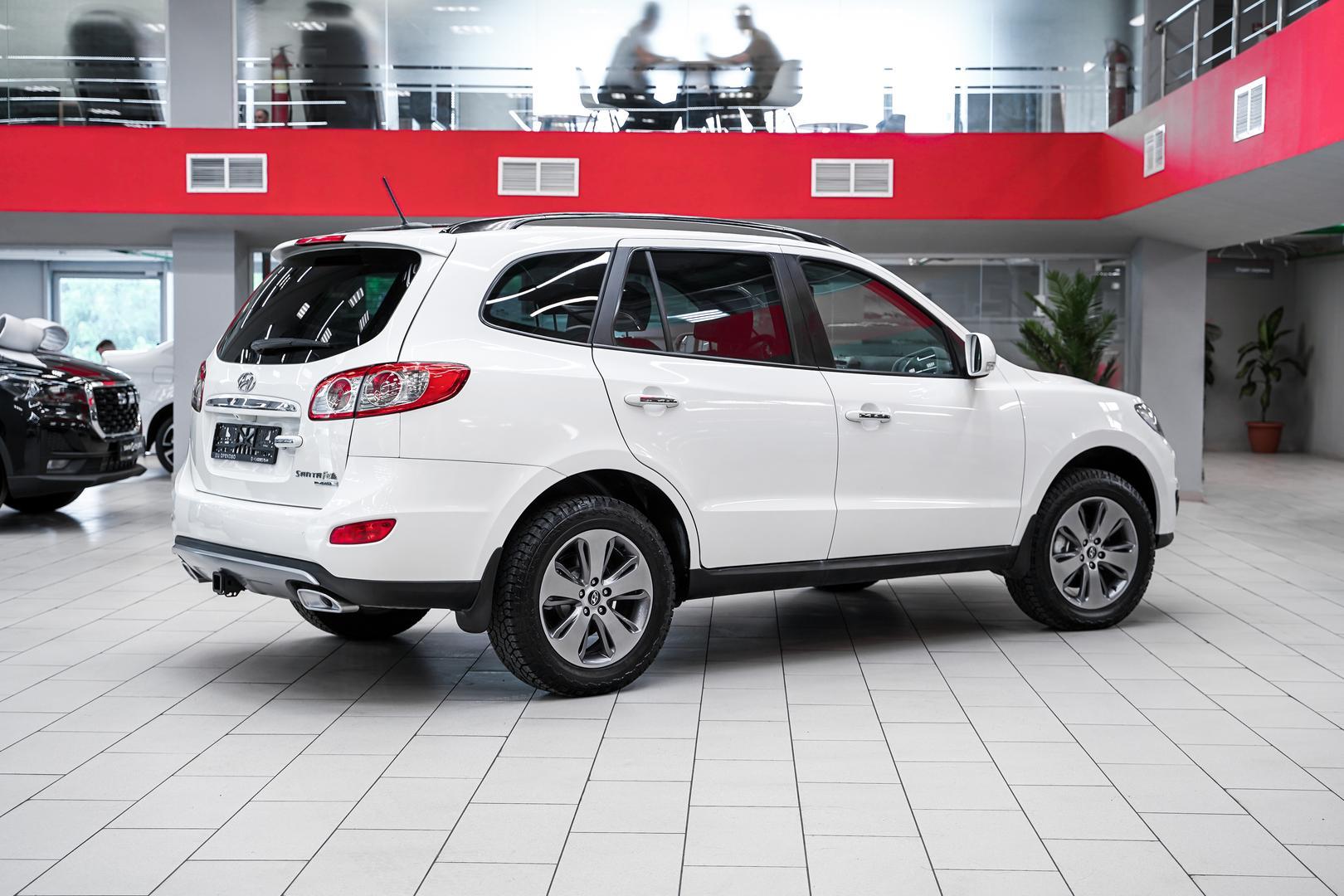 Hyundai Santa Fe 2011, белый, ДЦ Орехово