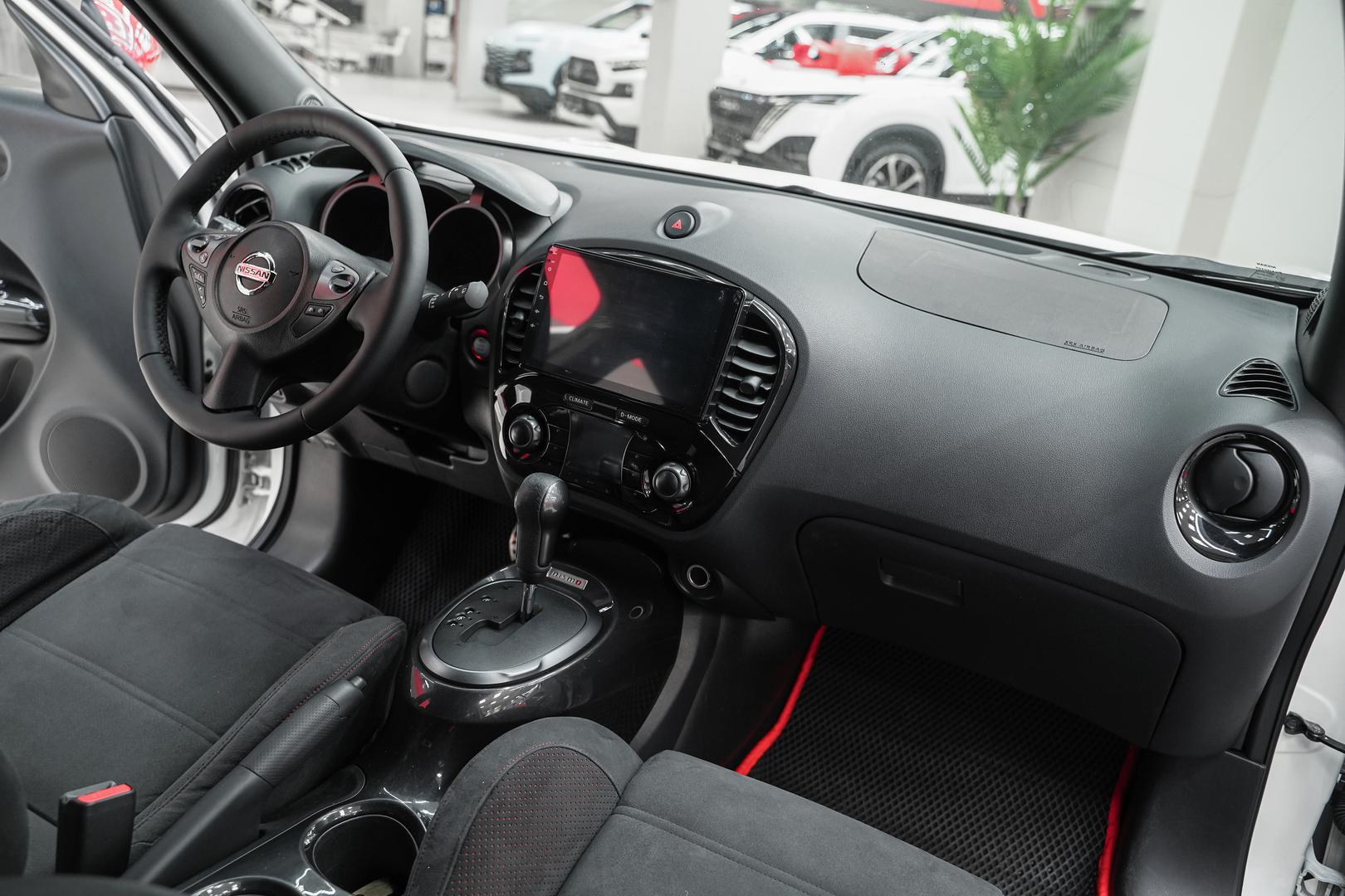 Nissan Juke Nismo 2013, белый, ДЦ Орехово