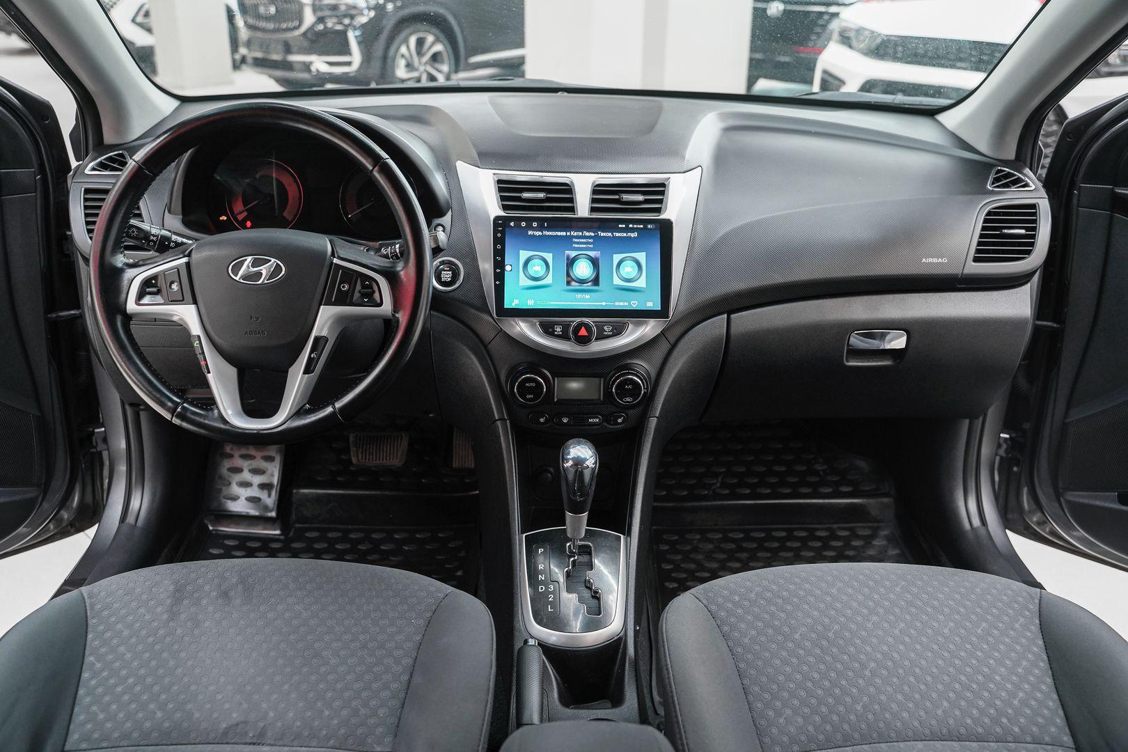 Hyundai Solaris 2011, серый, ДЦ Орехово