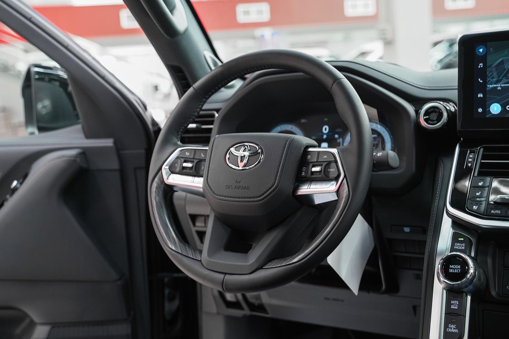 Toyota Land Cruiser 2025, черный, ДЦ Орехово