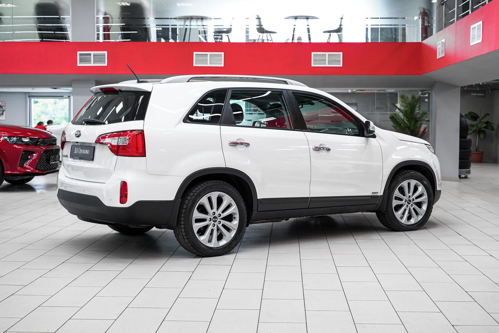 Kia Sorento 2015, белый, ДЦ Орехово
