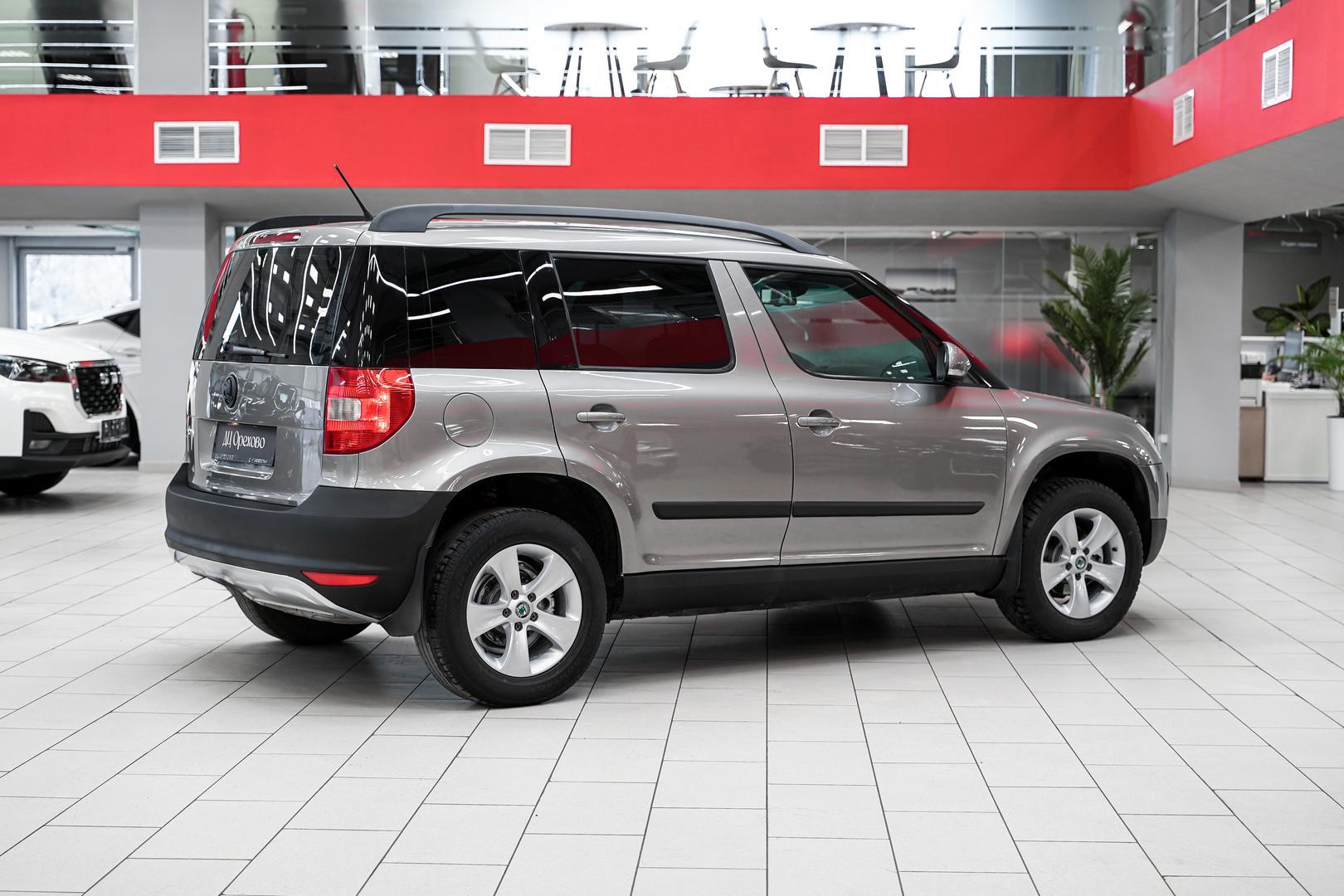 Skoda Yeti 2012, бежевый, ДЦ Орехово