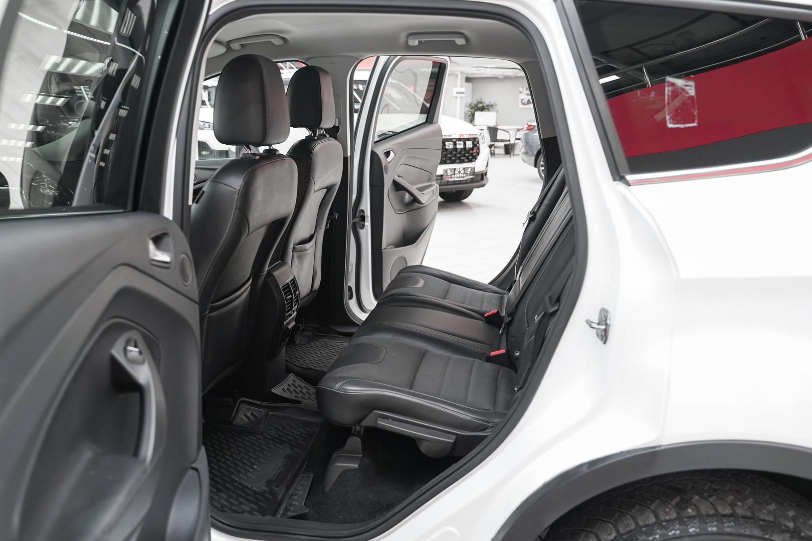 Ford Kuga 2015, белый, ДЦ Орехово