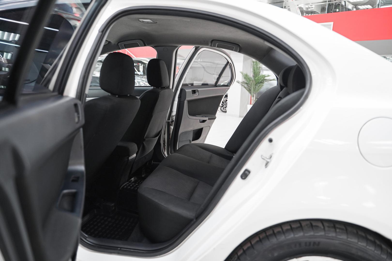 Mitsubishi Lancer 2008, белый, ДЦ Орехово
