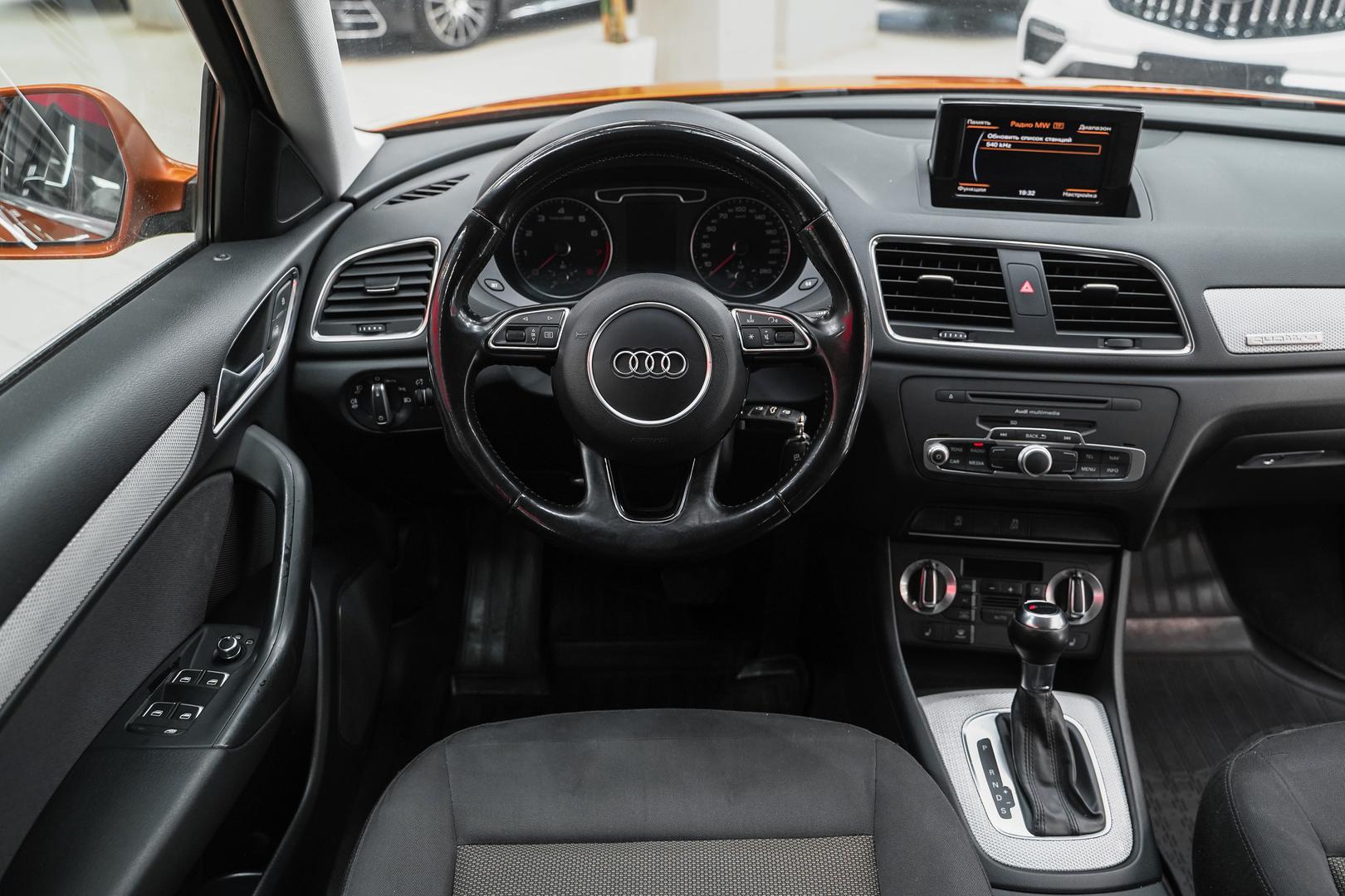 Audi Q3 2012, оранжевый, ДЦ Орехово