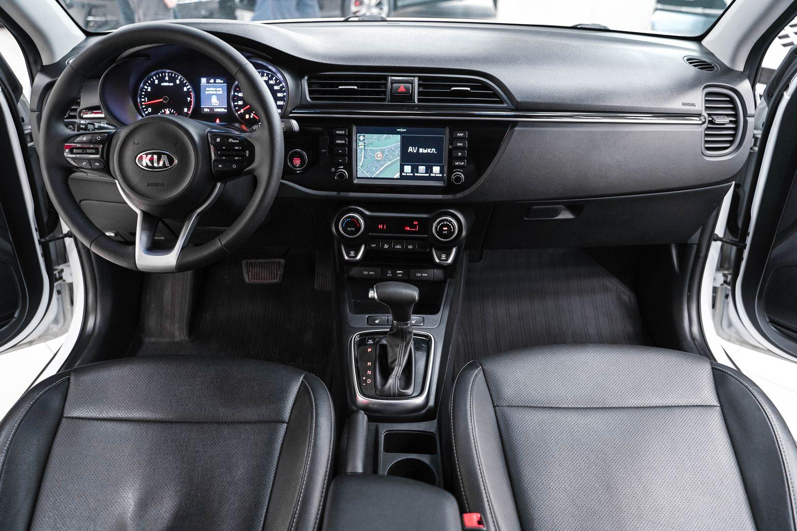 Kia Rio X-Line 2018, белый, ДЦ Орехово