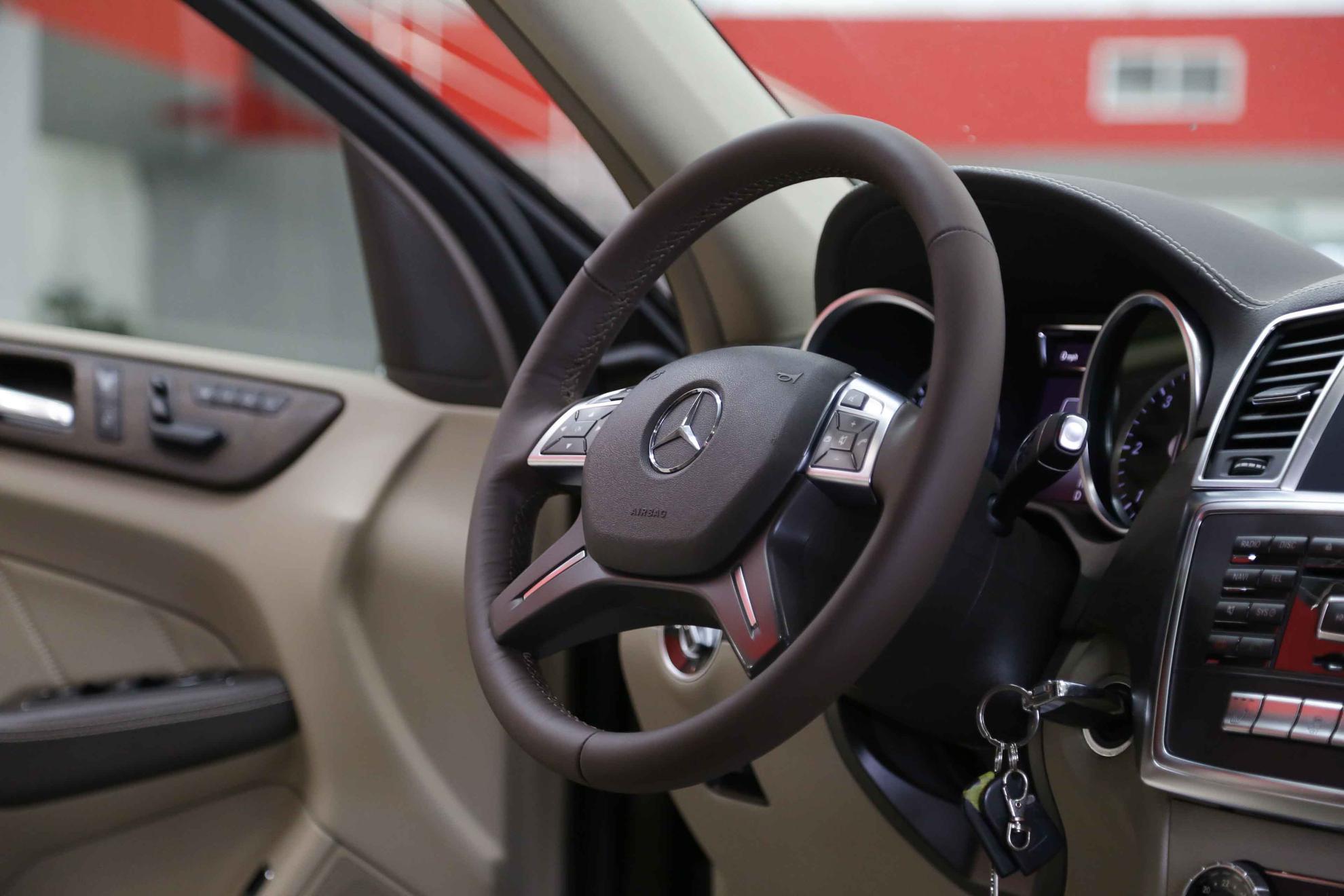 Mercedes-Benz GL-Класс 2014, коричневый, ДЦ Орехово