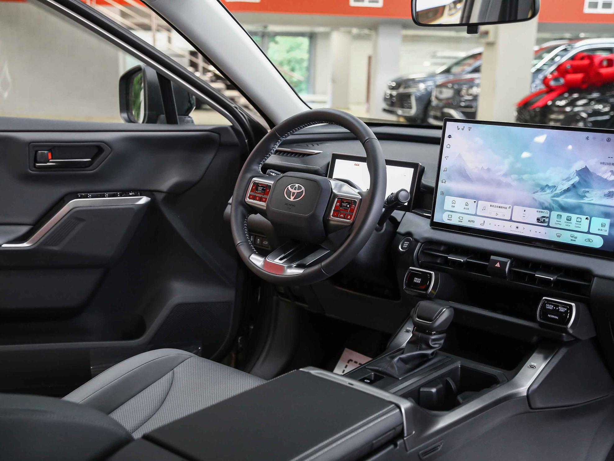 Toyota RAV4 2026, коричневый, ДЦ Орехово