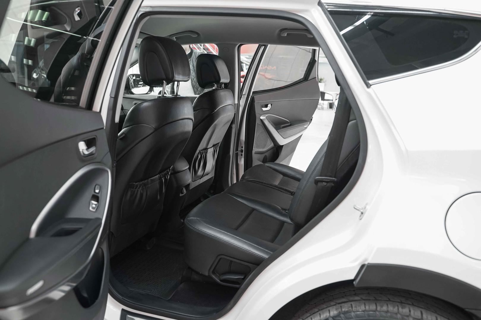 Hyundai Santa Fe 2012, белый, ДЦ Орехово