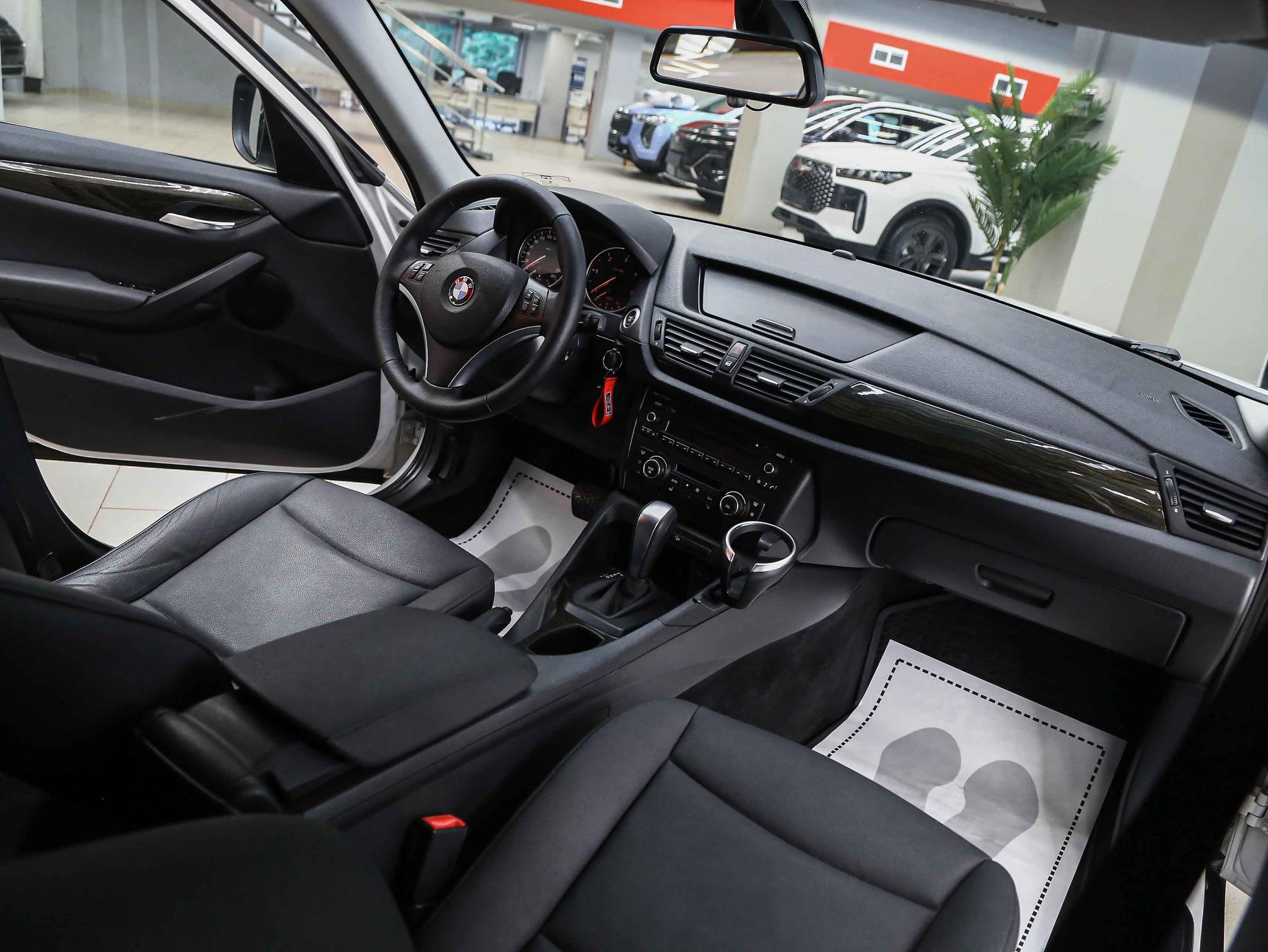 BMW X1 2012, белый, ДЦ Орехово