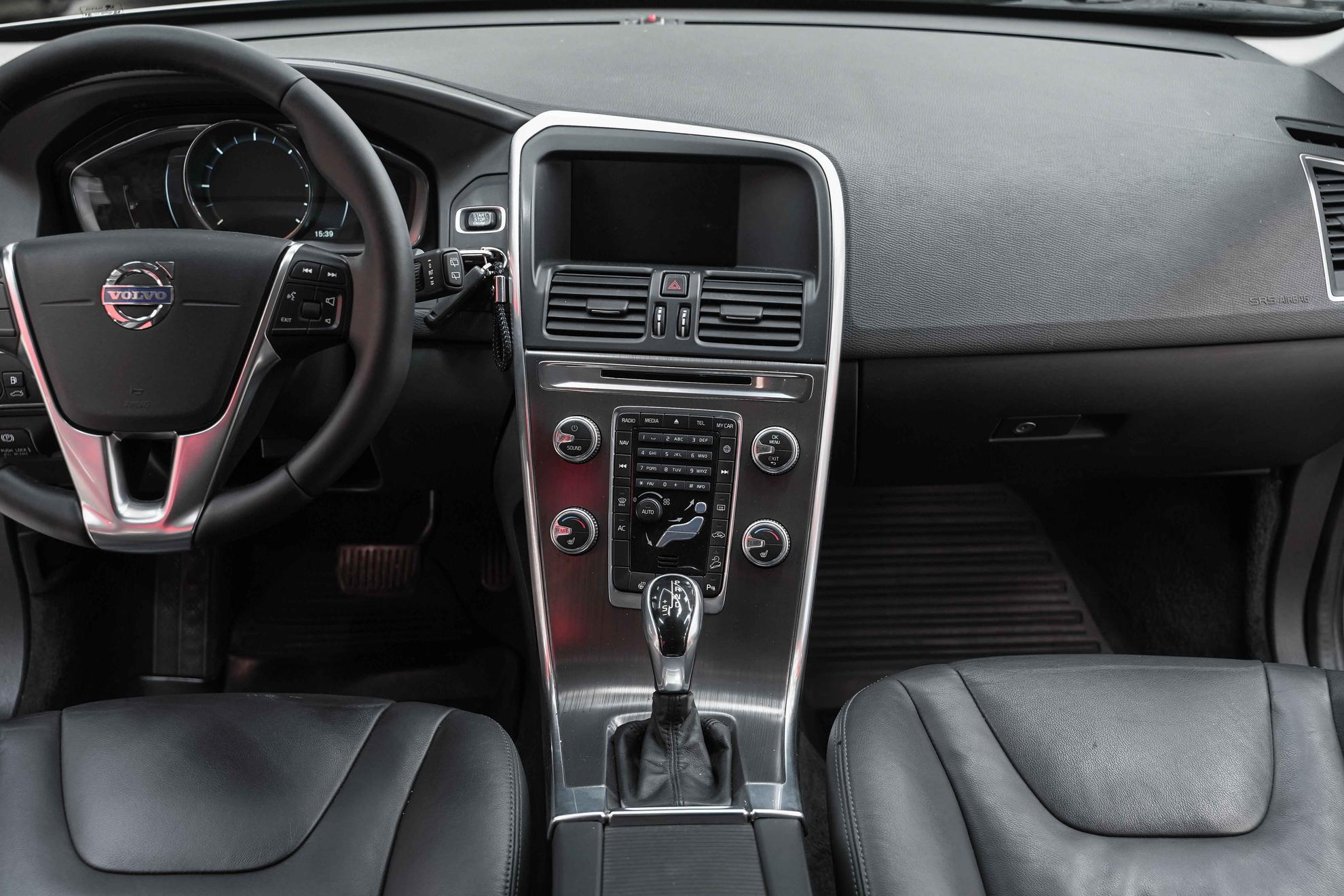 Volvo XC60 2014, бежевый, ДЦ Орехово