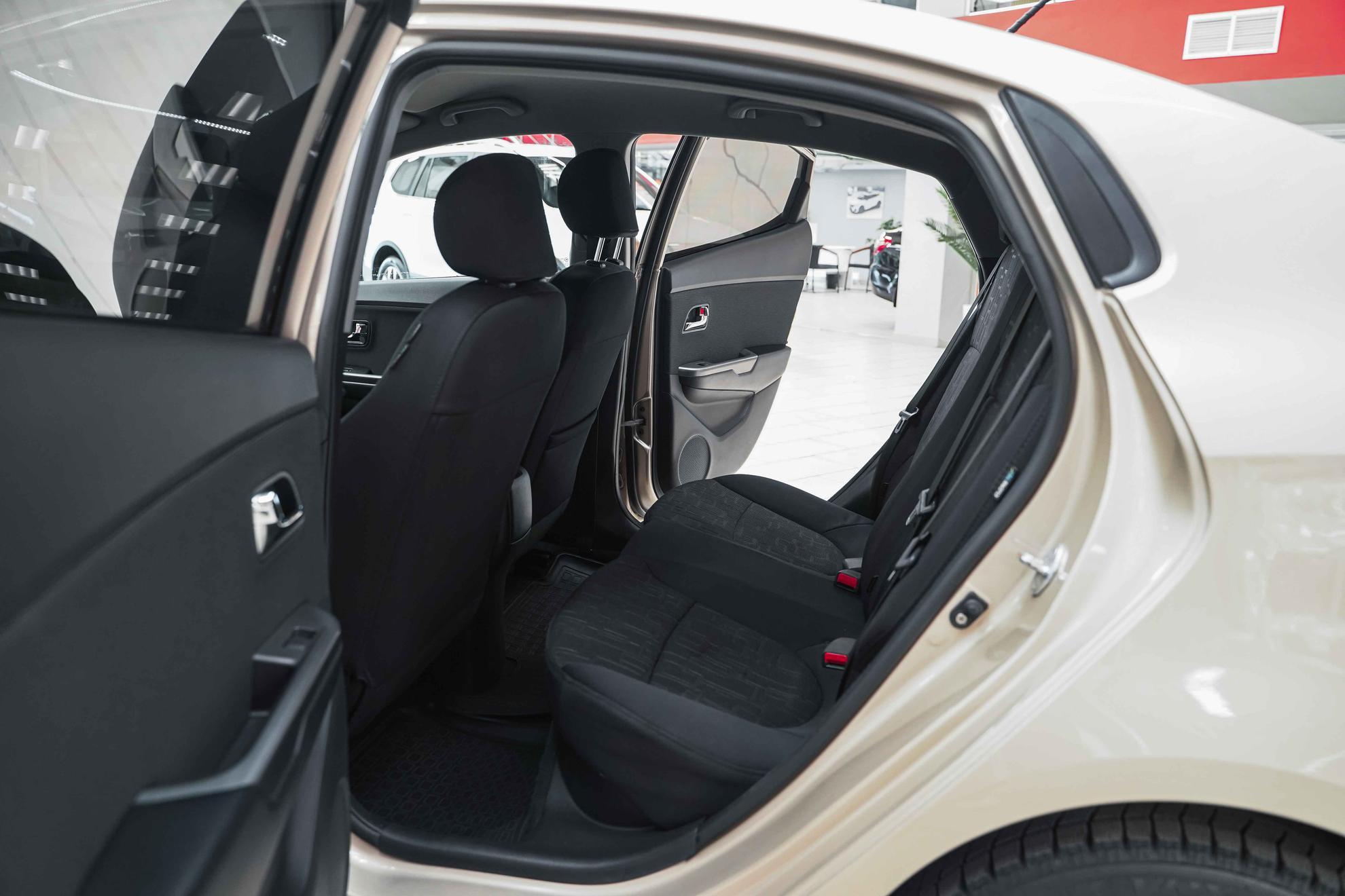 Kia Rio 2012, бежевый, ДЦ Орехово