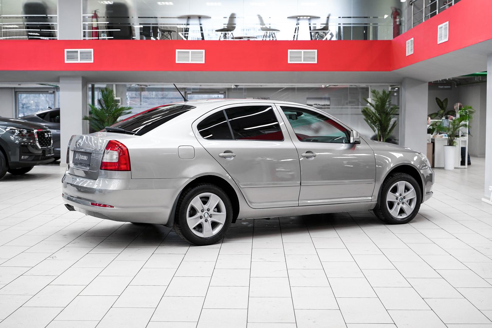 Skoda Octavia 2011, серый, ДЦ Орехово