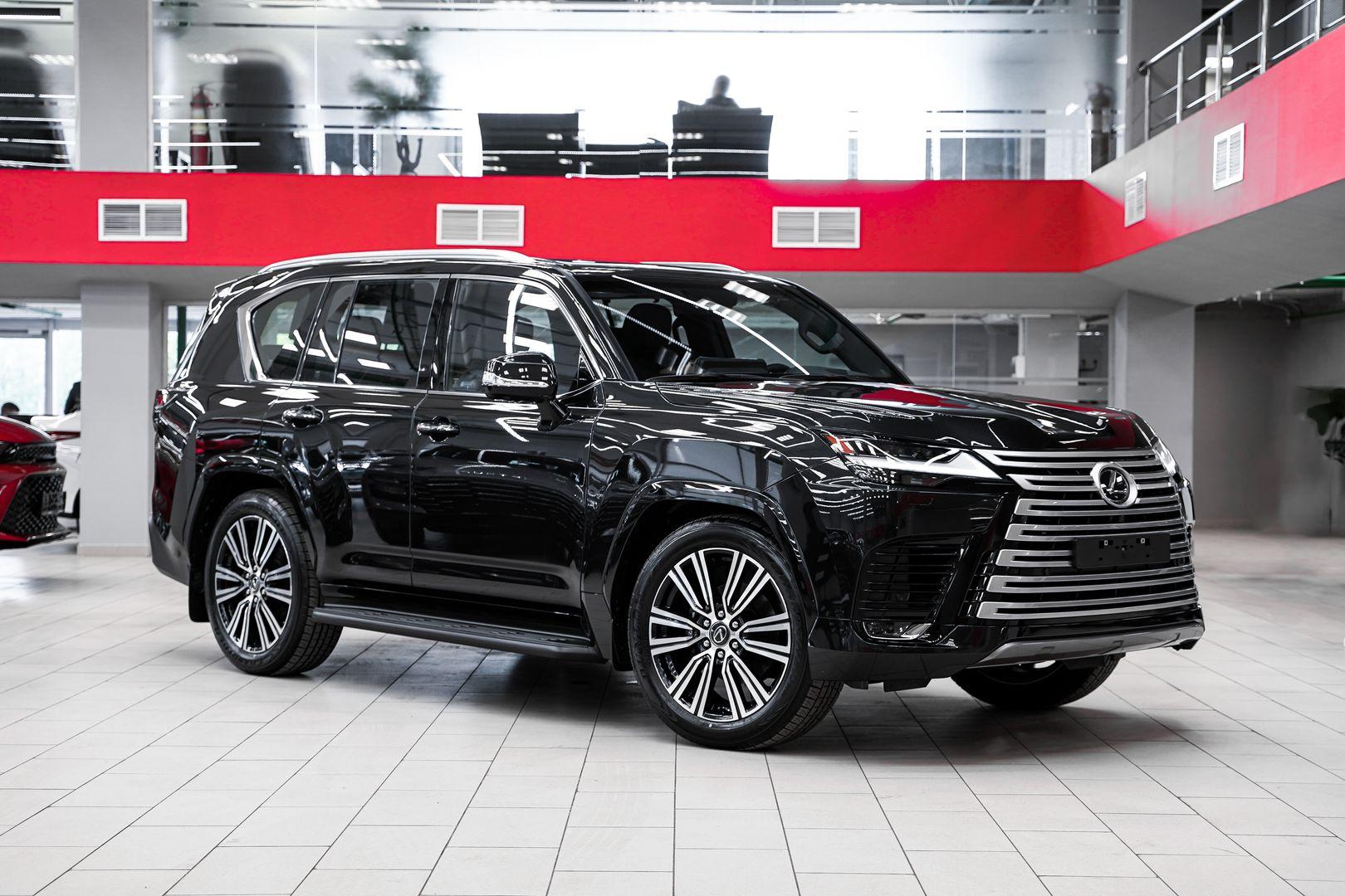 Lexus LX 2024, черный, ДЦ Орехово