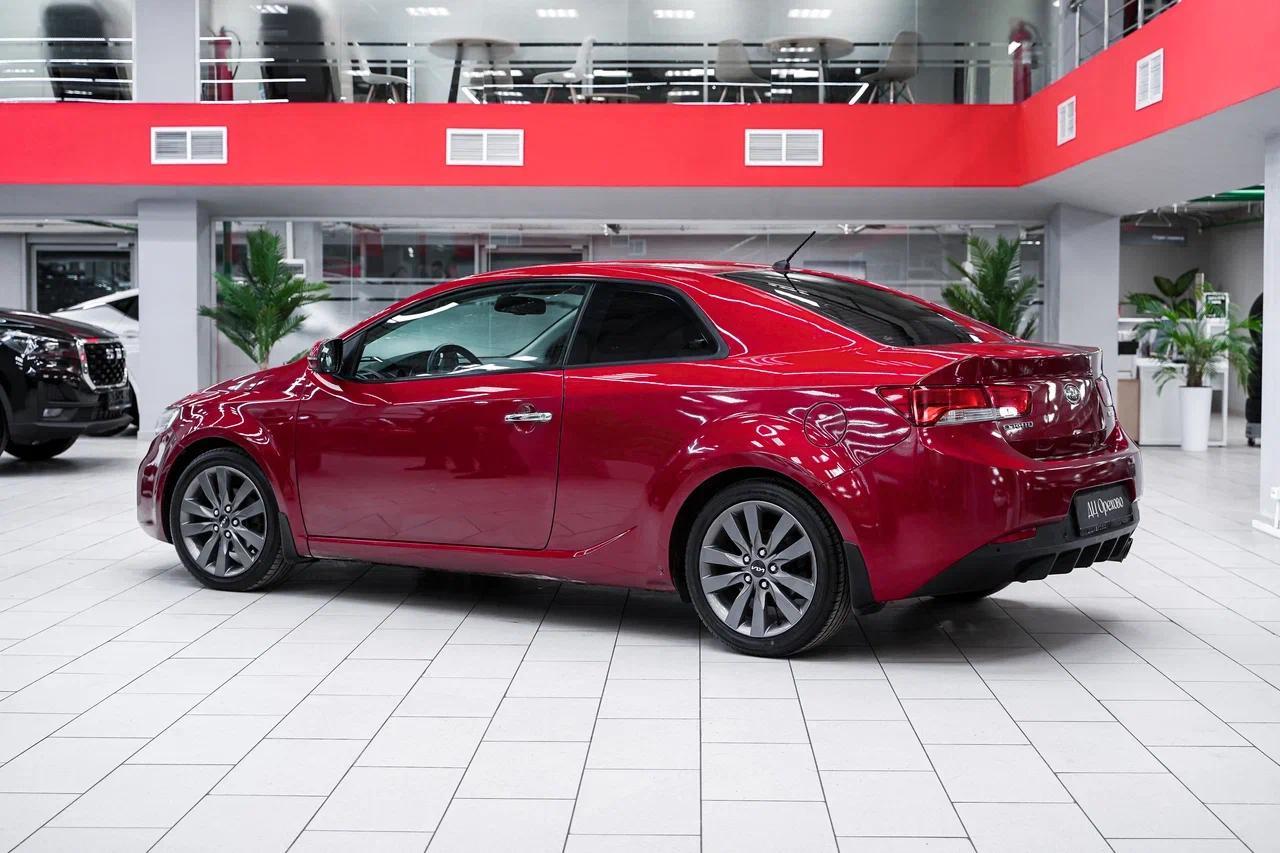 Kia Cerato 2011, красный, ДЦ Орехово