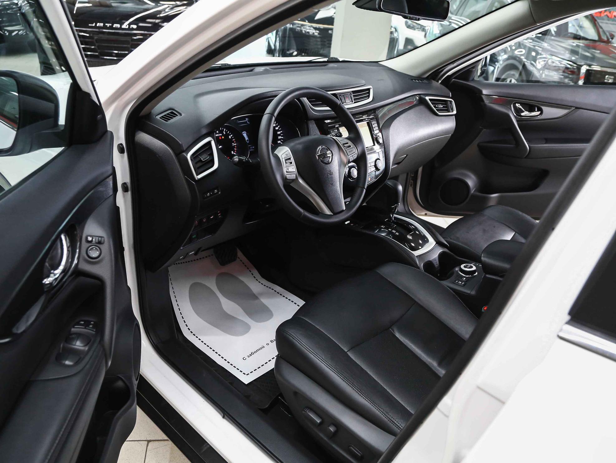 Nissan X-Trail 2015, белый, ДЦ Орехово