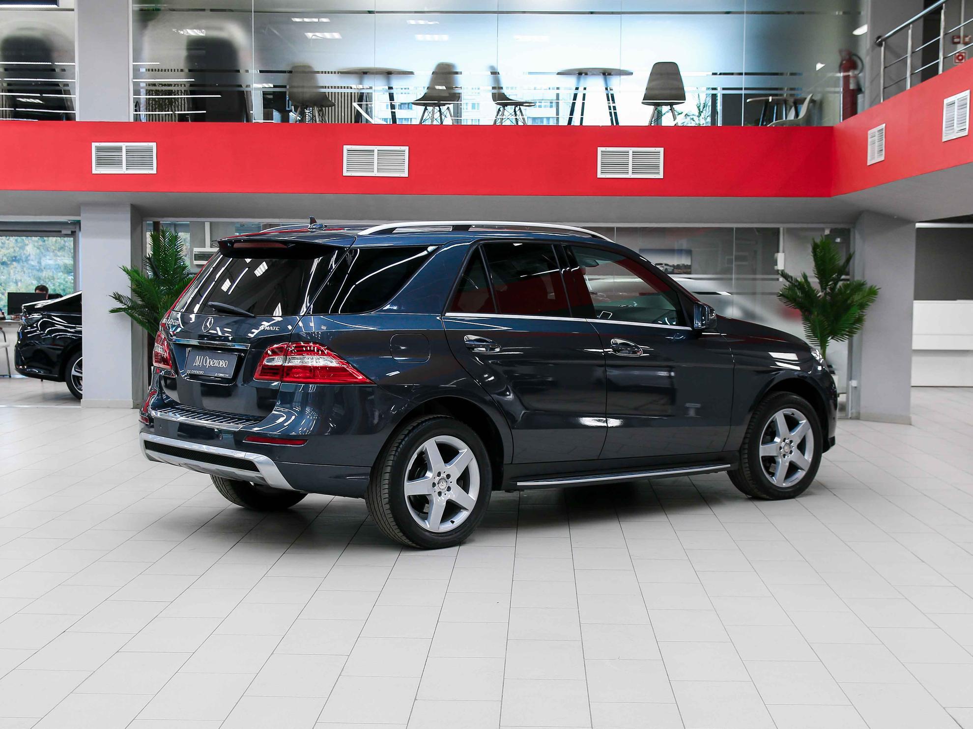 Mercedes-Benz M-Класс 2012, серый, ДЦ Орехово