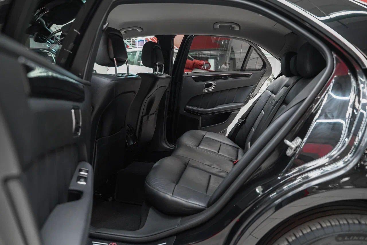 Mercedes-Benz E-Класс 2011, черный, ДЦ Орехово