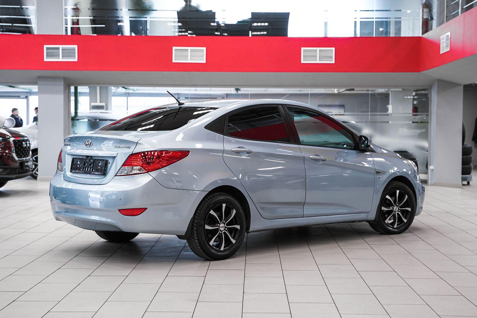 Hyundai Solaris 2011, серый, ДЦ Орехово