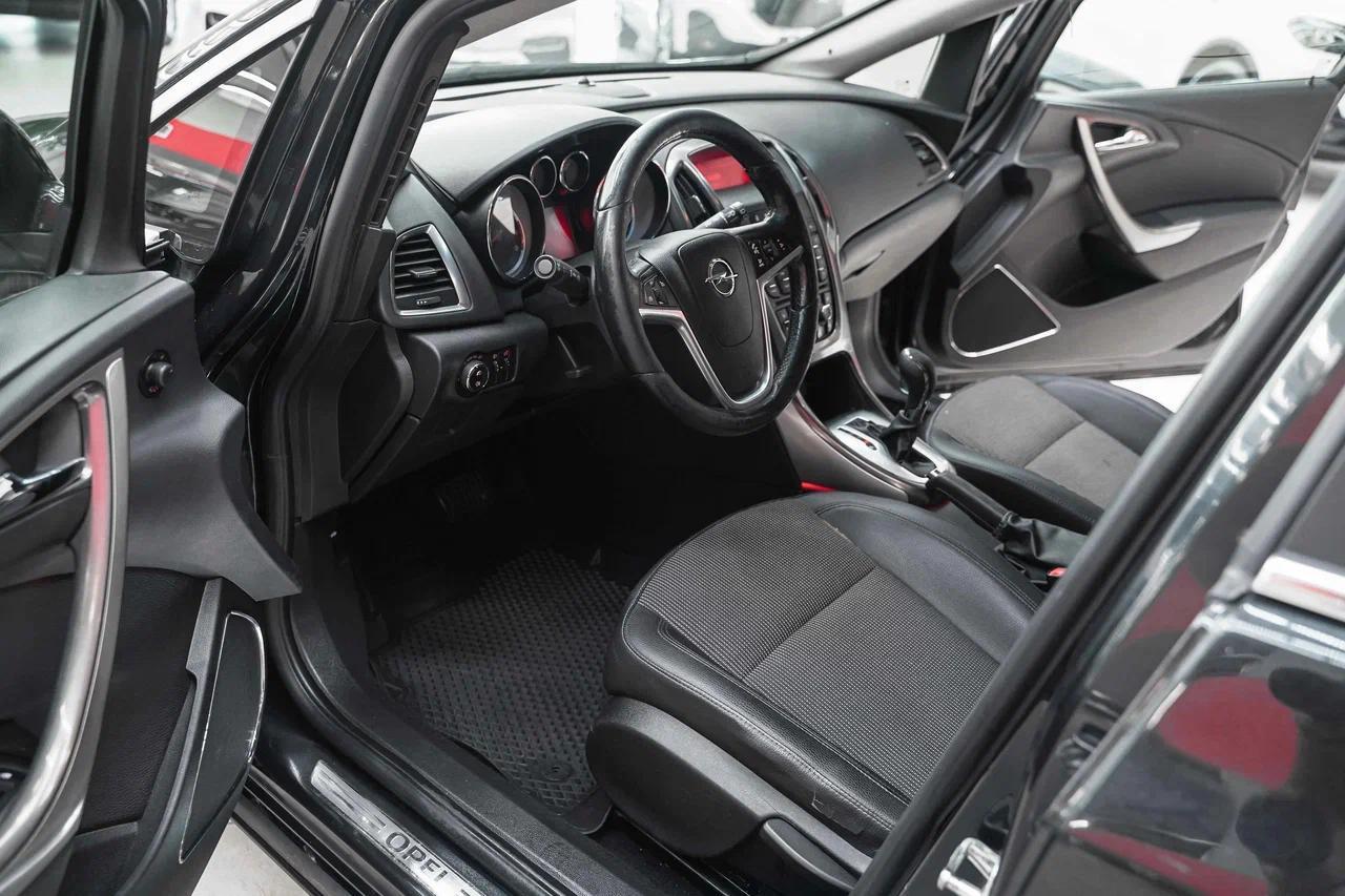 Opel Astra 2012, черный, ДЦ Орехово
