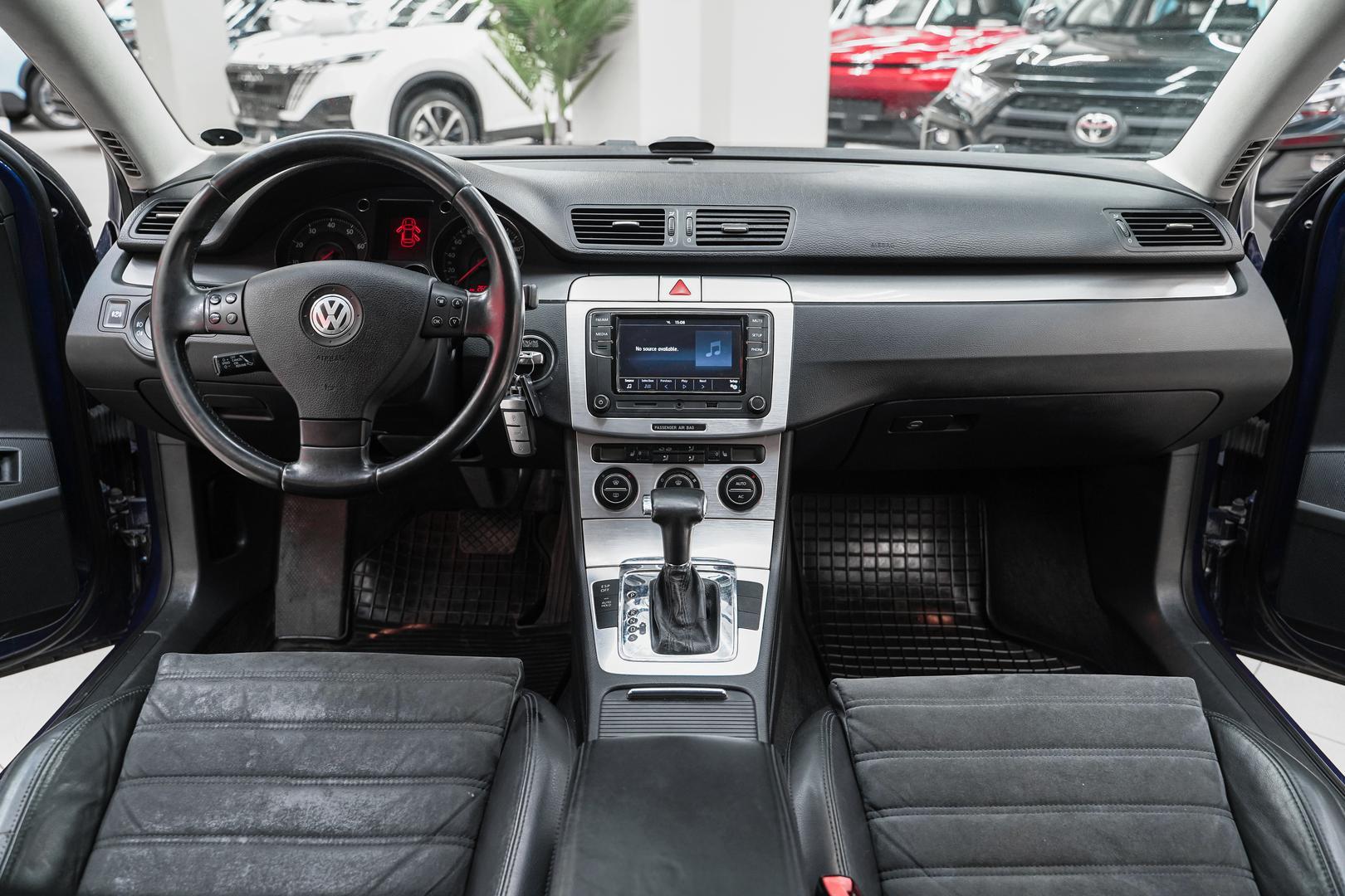 Volkswagen Passat 2008, синий, ДЦ Орехово