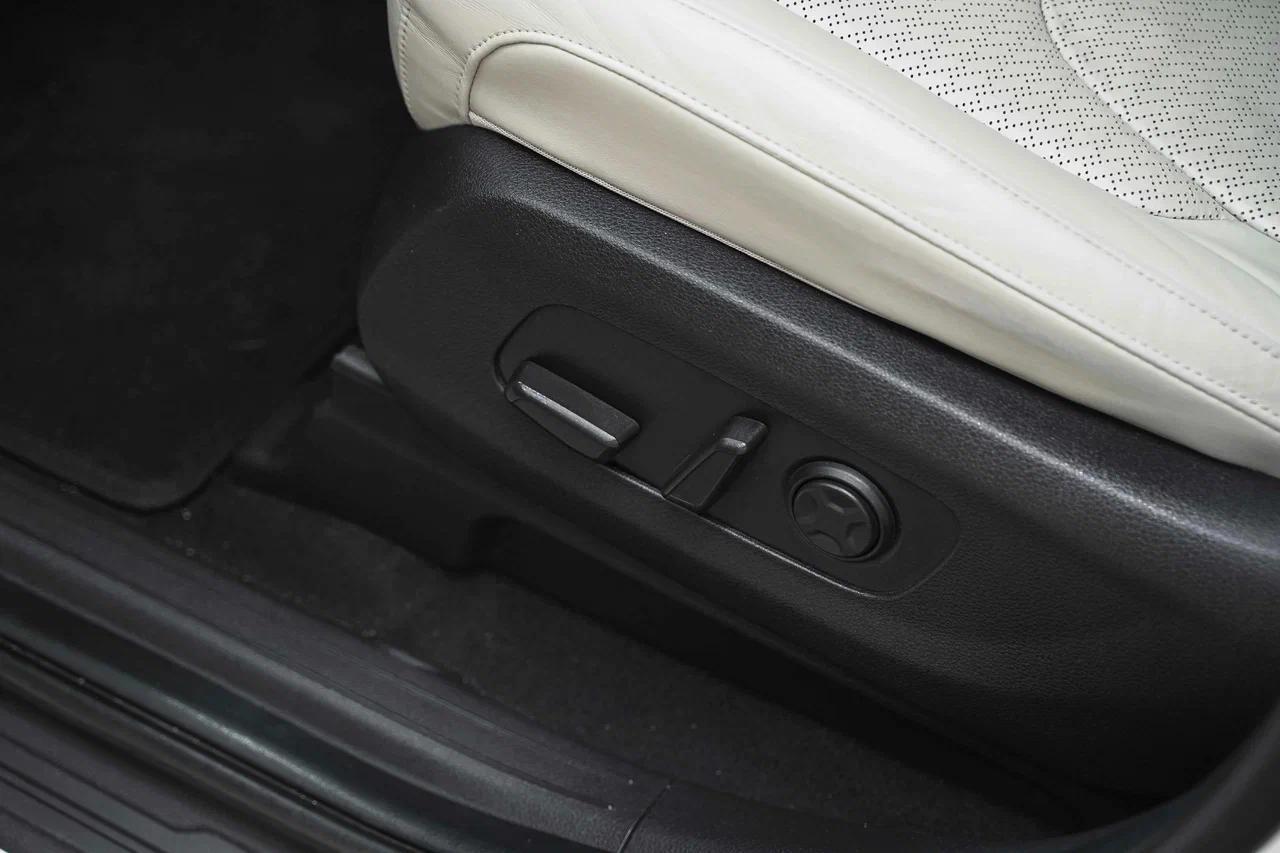 Kia Carnival 2021, белый, ДЦ Орехово