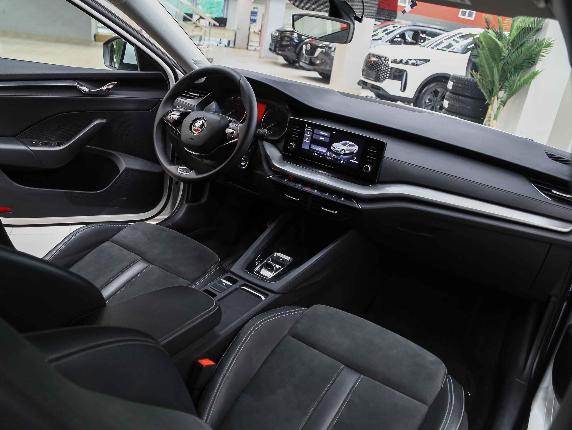 Skoda Octavia 2020, белый, ДЦ Орехово