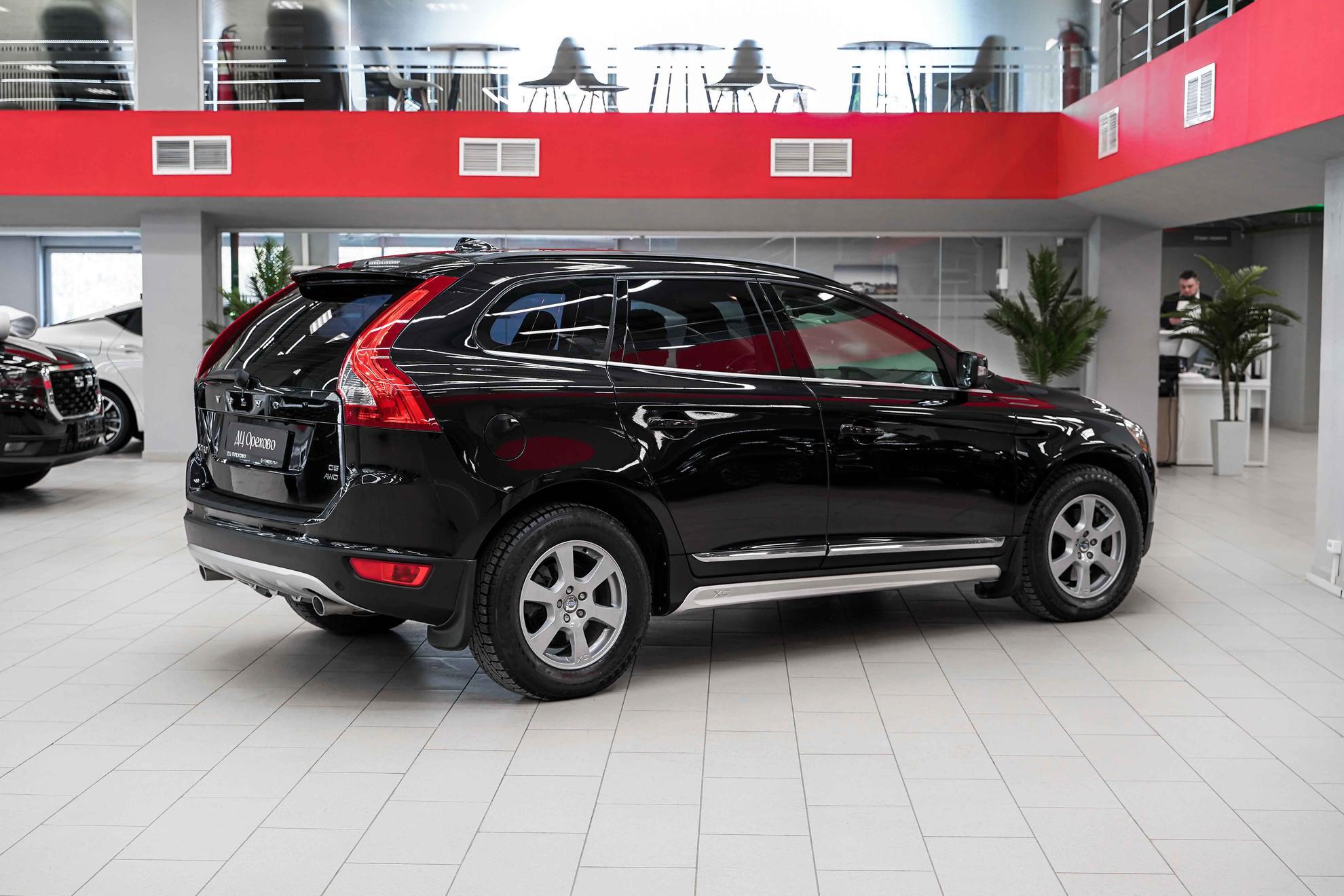 Volvo XC60 2010, черный, ДЦ Орехово