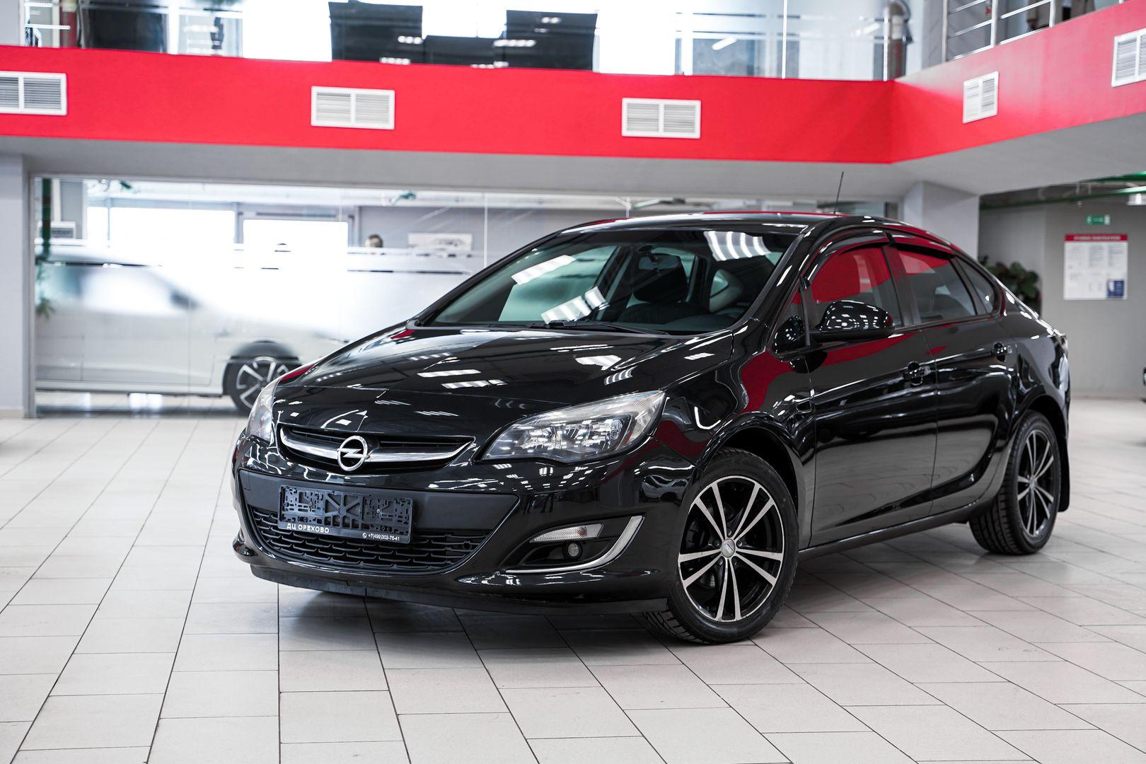 Opel Astra 2013, черный, ДЦ Орехово