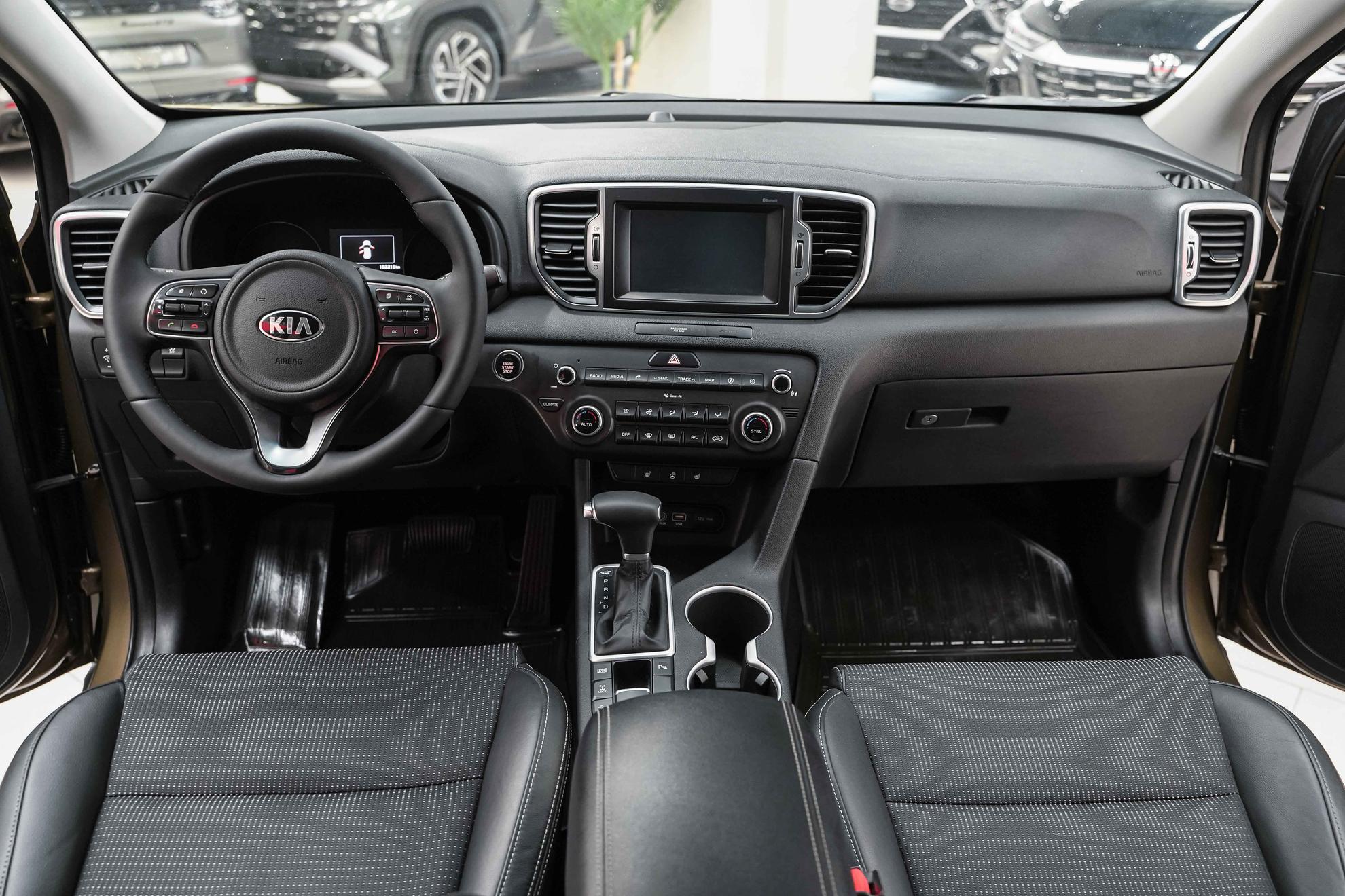 Kia Sportage 2016, зеленый, ДЦ Орехово