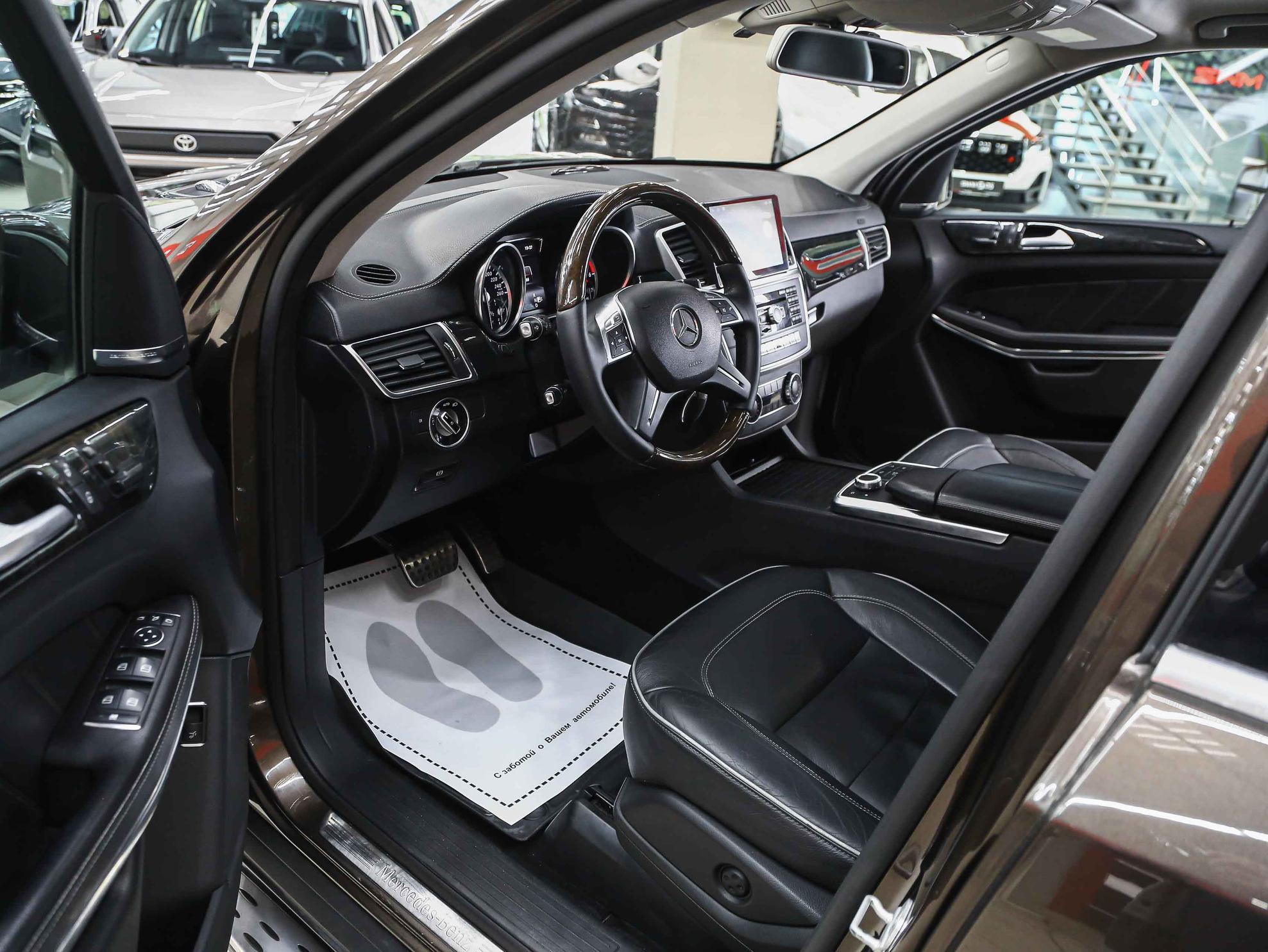 Mercedes-Benz GL-Класс 2013, коричневый, ДЦ Орехово