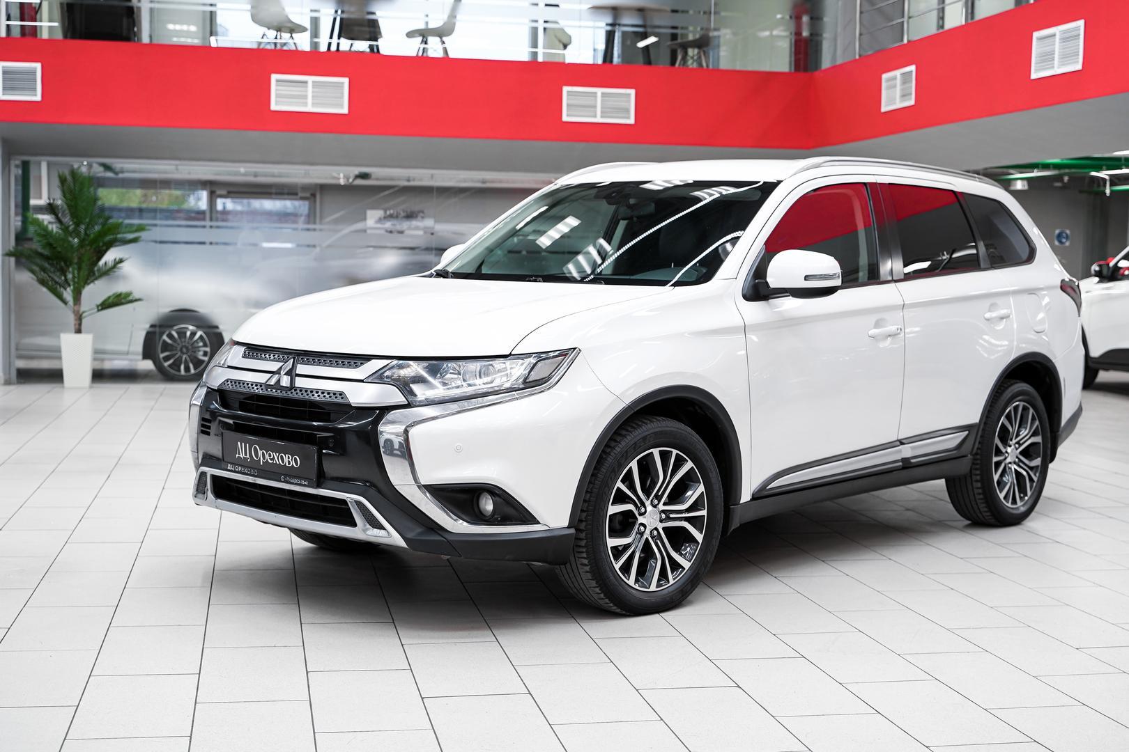 Mitsubishi Outlander 2019, белый, ДЦ Орехово