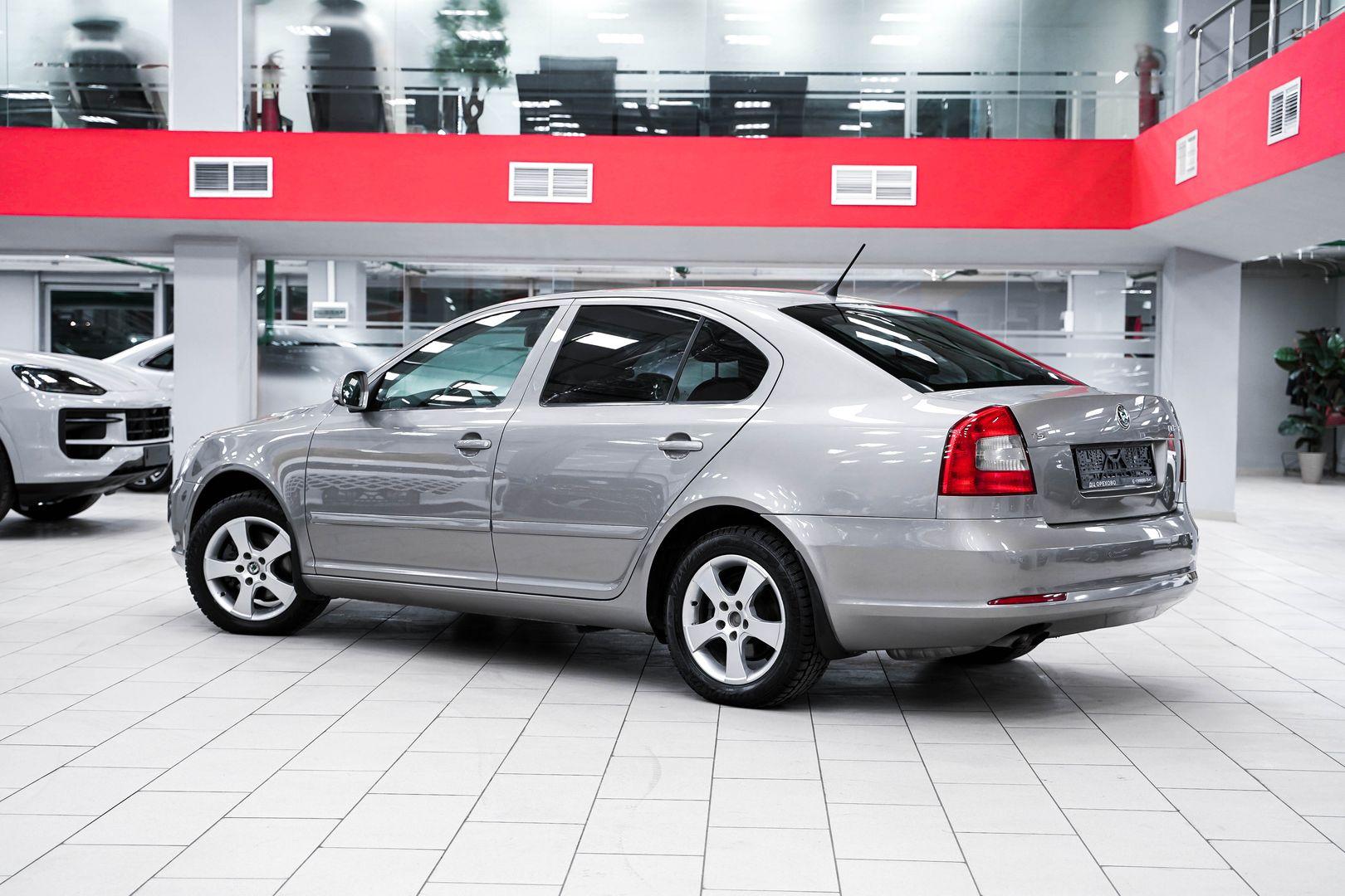 Skoda Octavia 2011, серый, ДЦ Орехово