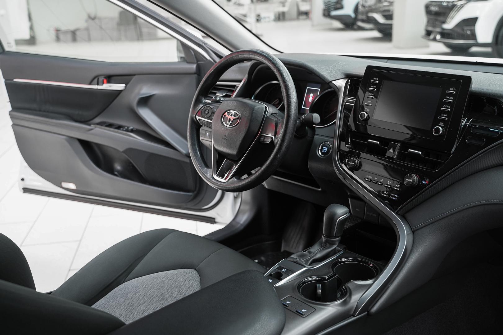 Toyota Camry 2021, белый, ДЦ Орехово