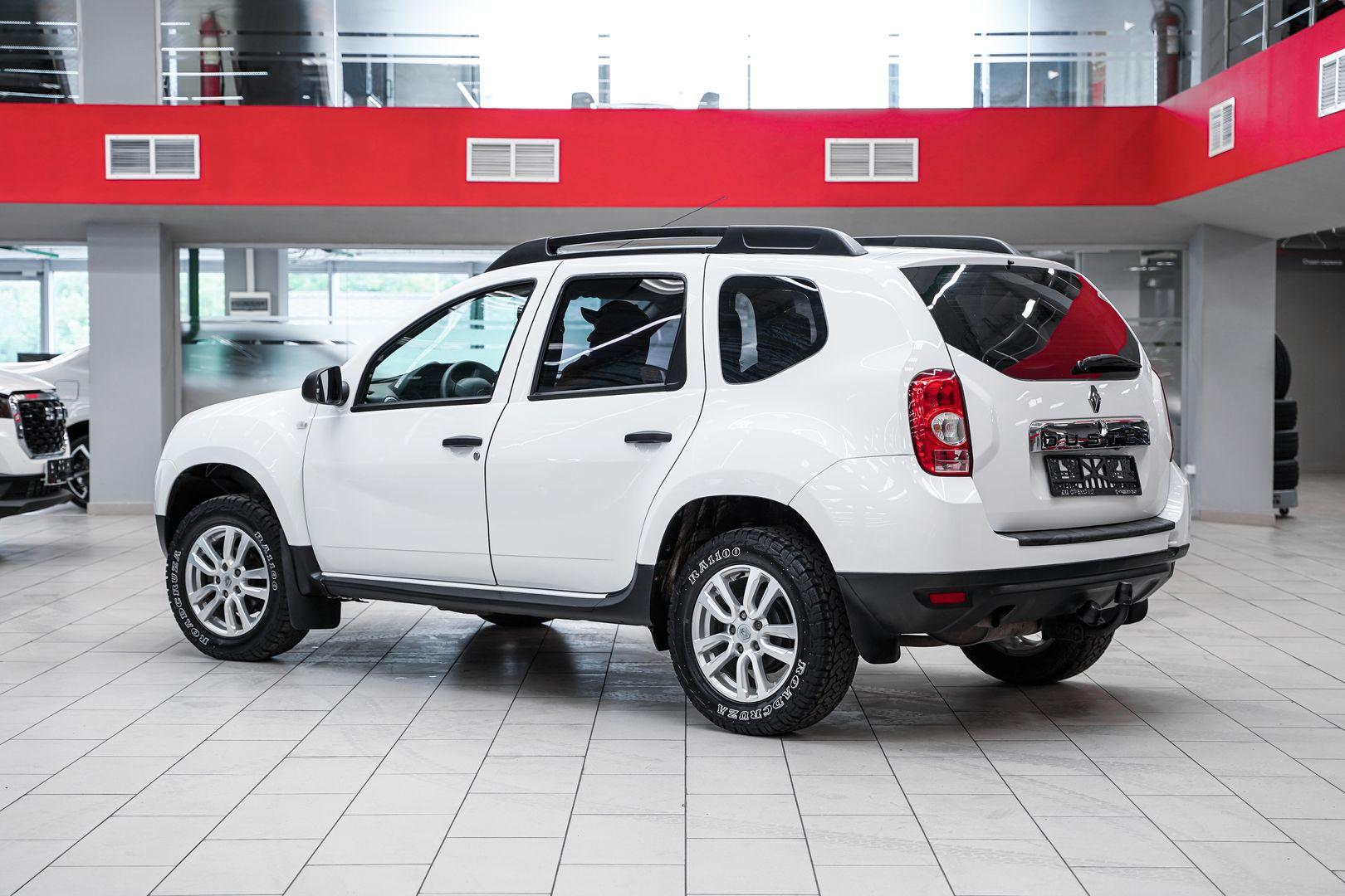 Renault Duster 2013, белый, ДЦ Орехово