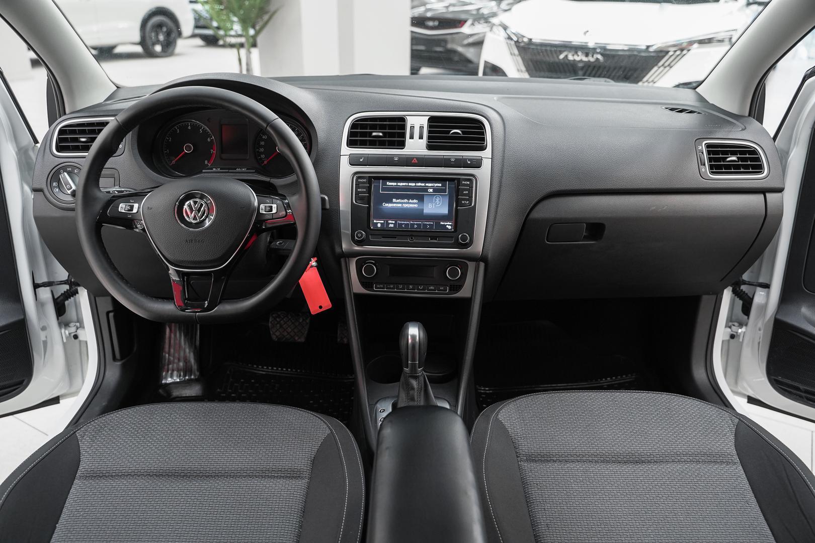 Volkswagen Polo 2018, белый, ДЦ Орехово