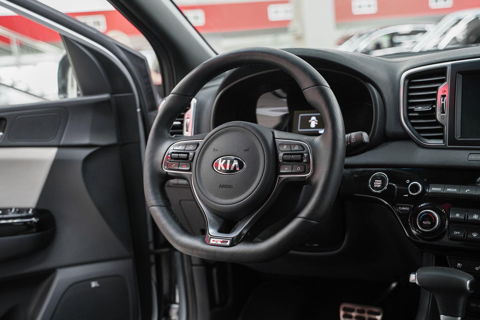 Kia Sportage 2016, серебряный, ДЦ Орехово
