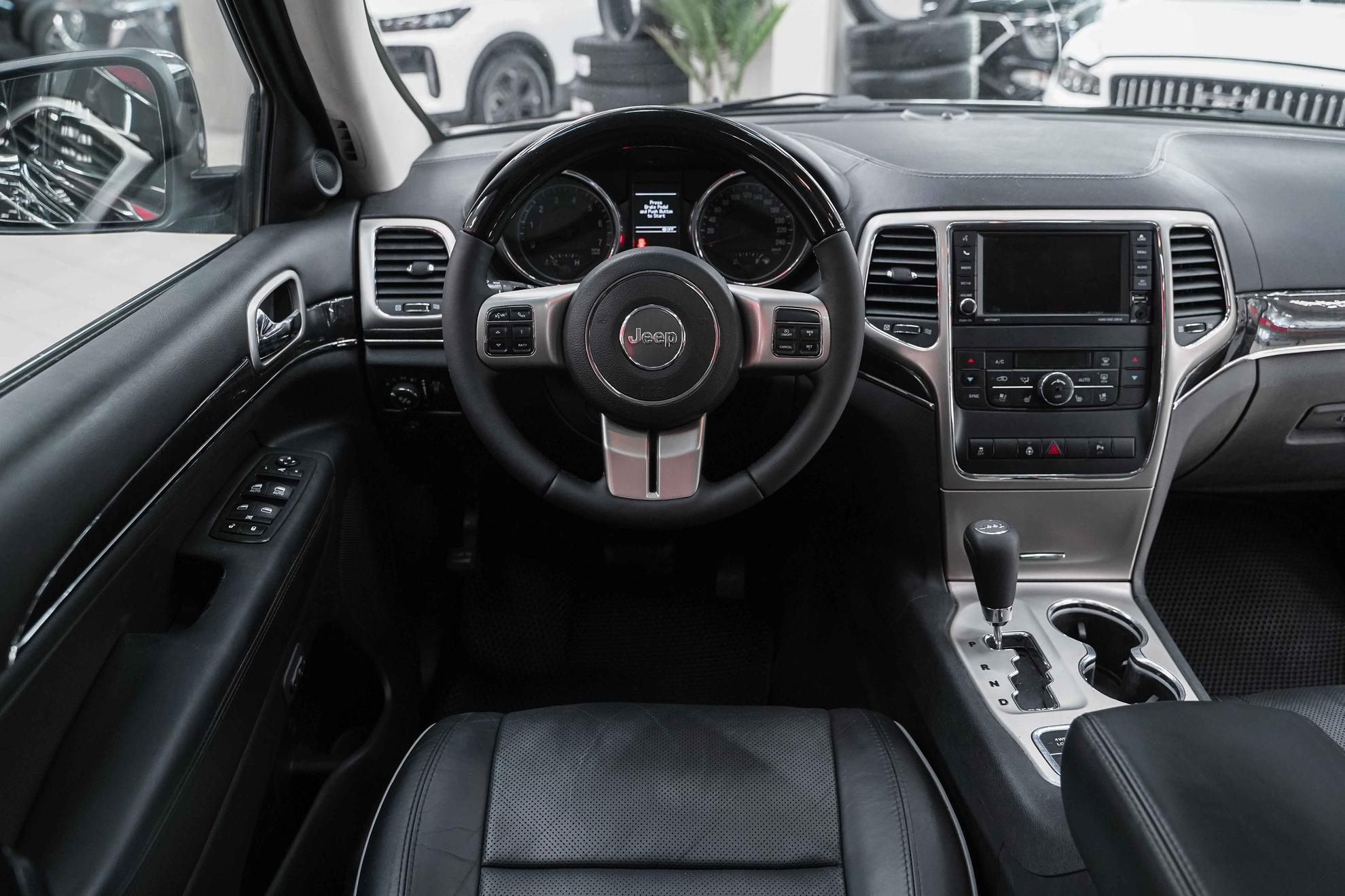Jeep Grand Cherokee 2012, черный, ДЦ Орехово