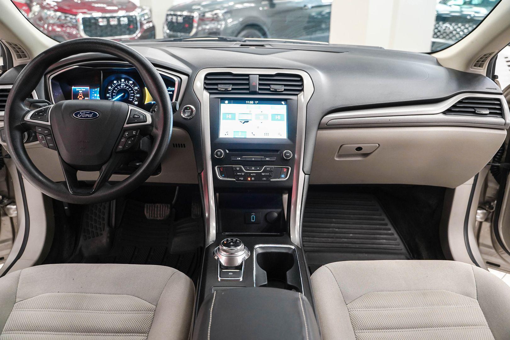 Ford Fusion (North America) 2017, желтый, ДЦ Орехово