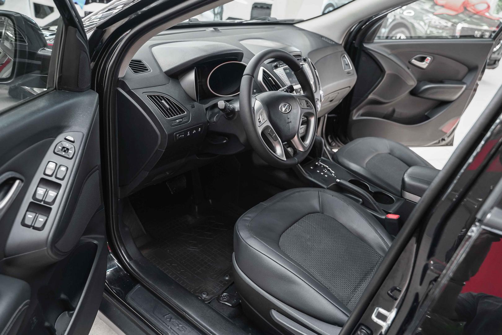Hyundai ix35 2012, черный, ДЦ Орехово