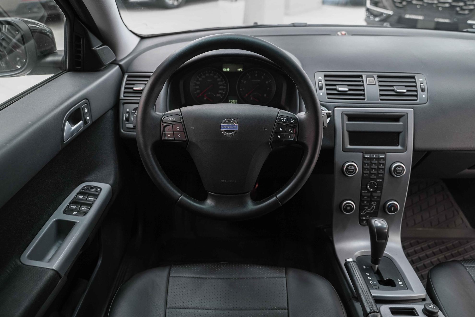 Volvo S40 2008, черный, ДЦ Орехово