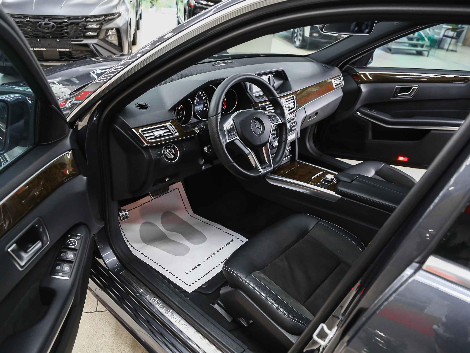 Mercedes-Benz E-Класс 2014, серый, ДЦ Орехово