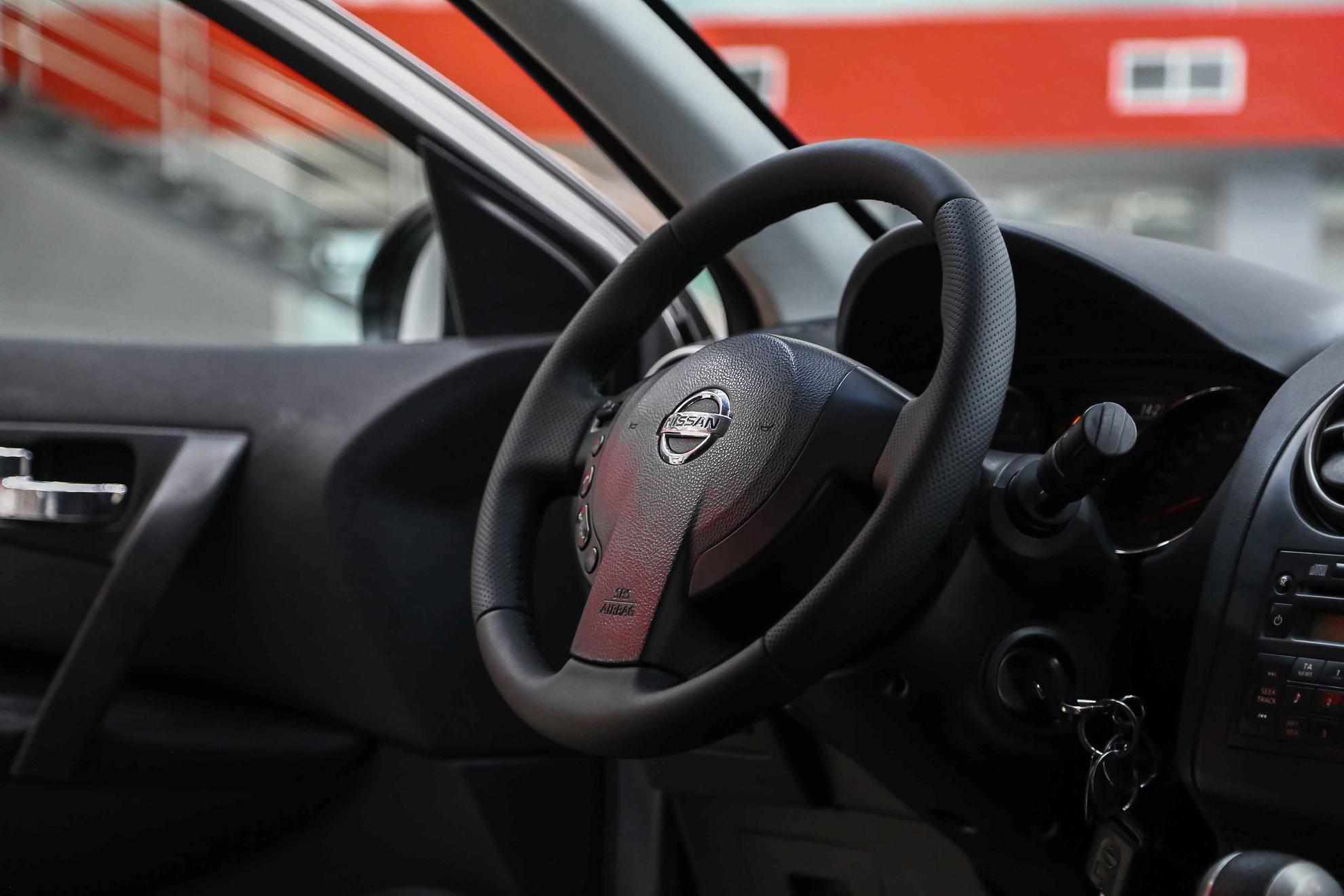 Nissan Qashqai 2011, серый, ДЦ Орехово