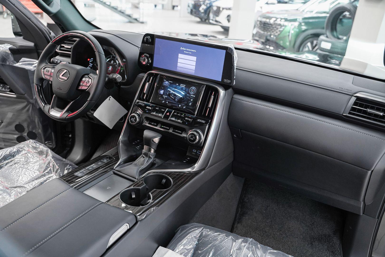Lexus LX 2024, черный, ДЦ Орехово