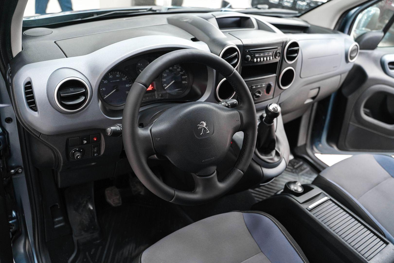 Peugeot Partner 2012, серый, ДЦ Орехово
