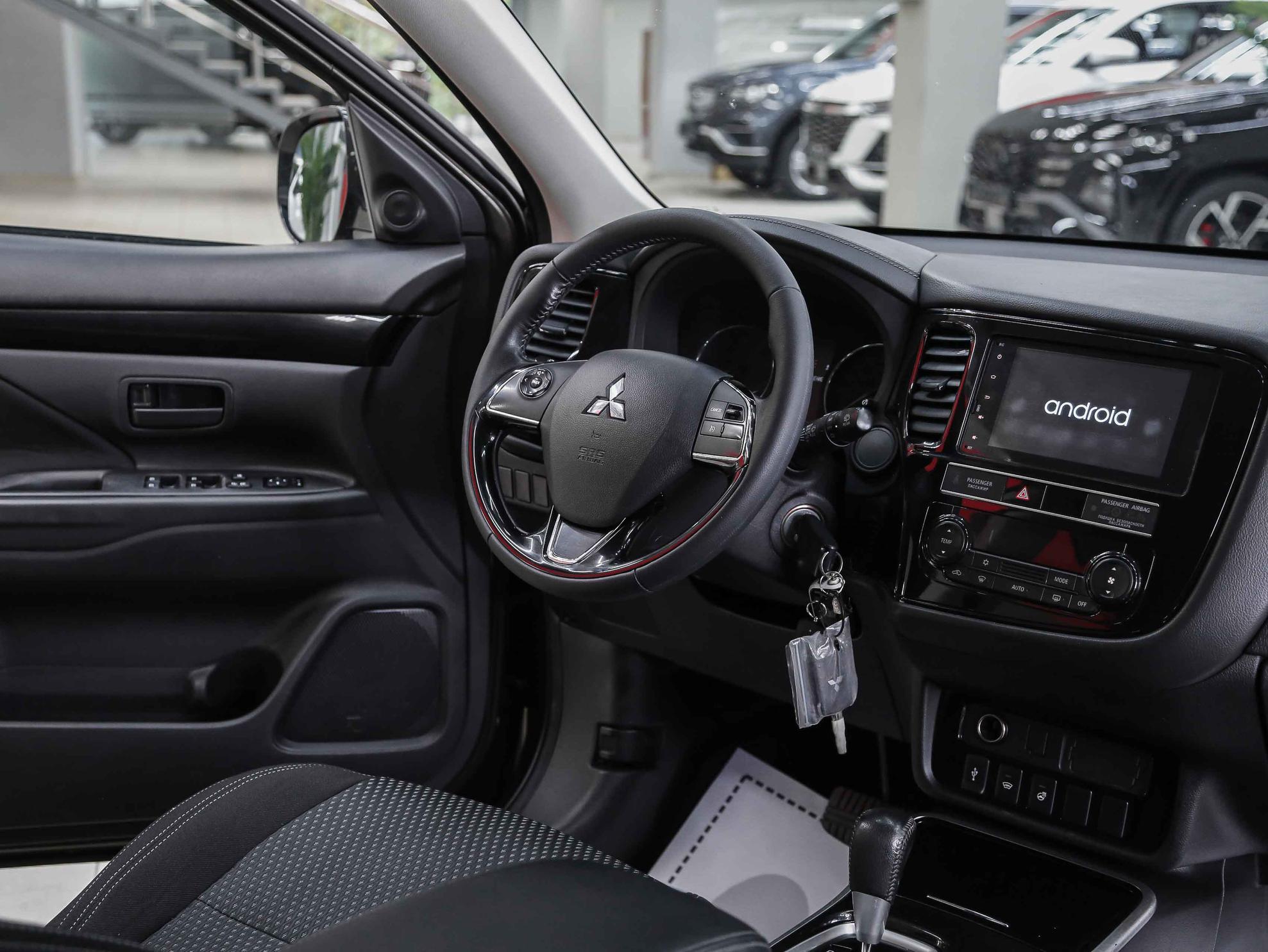 Mitsubishi Outlander 2019, коричневый, ДЦ Орехово
