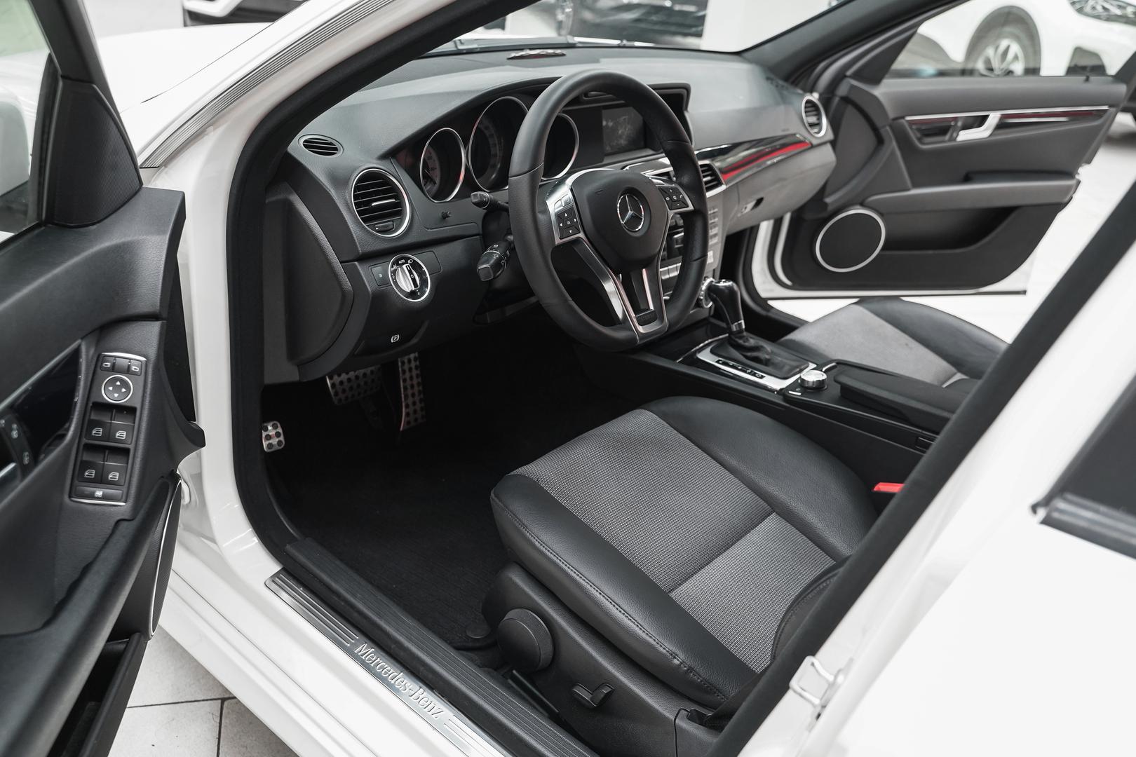 Mercedes-Benz C-Класс 2012, белый, ДЦ Орехово