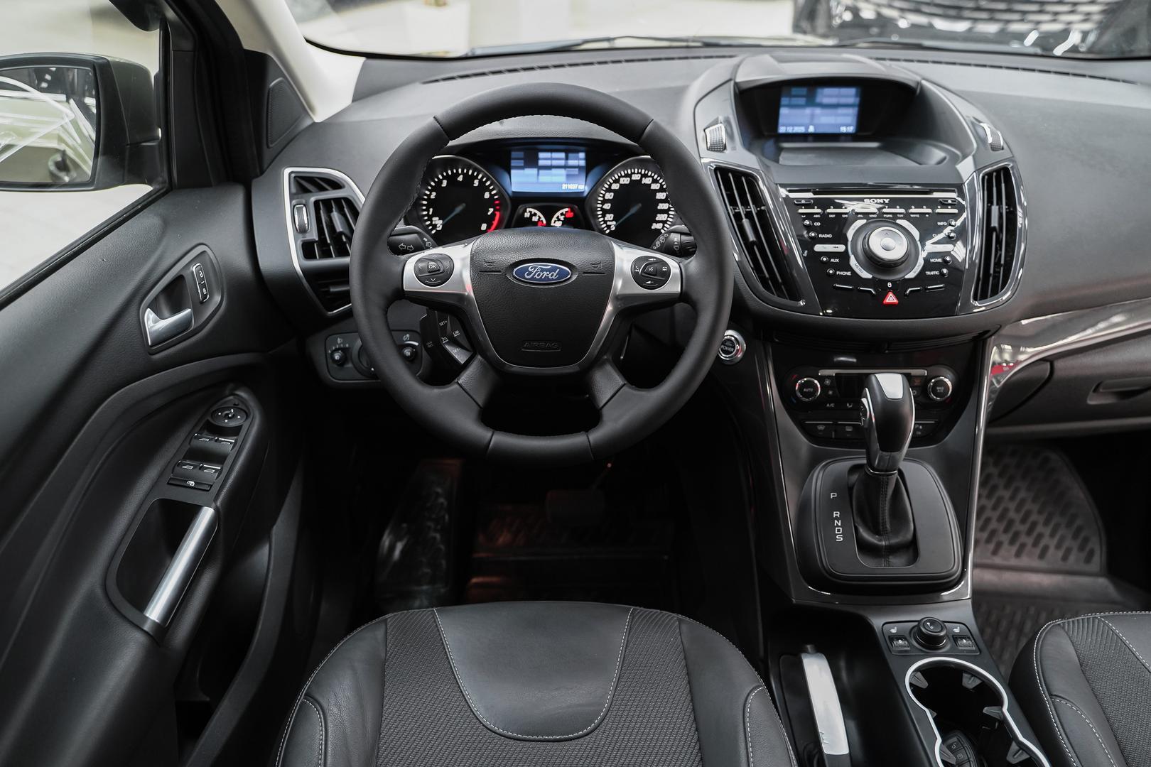 Ford Kuga 2013, зеленый, ДЦ Орехово
