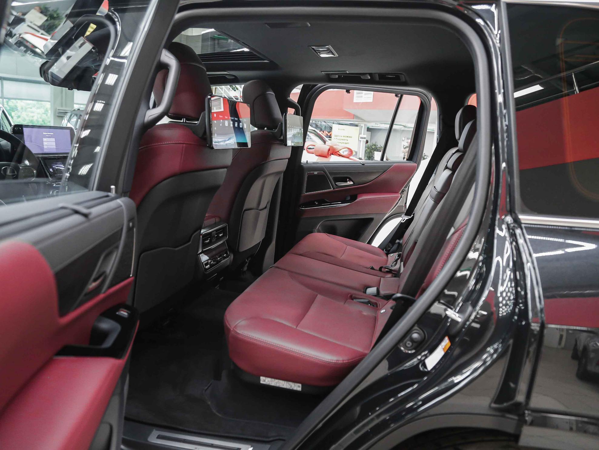 Lexus LX 2026, черный, ДЦ Орехово